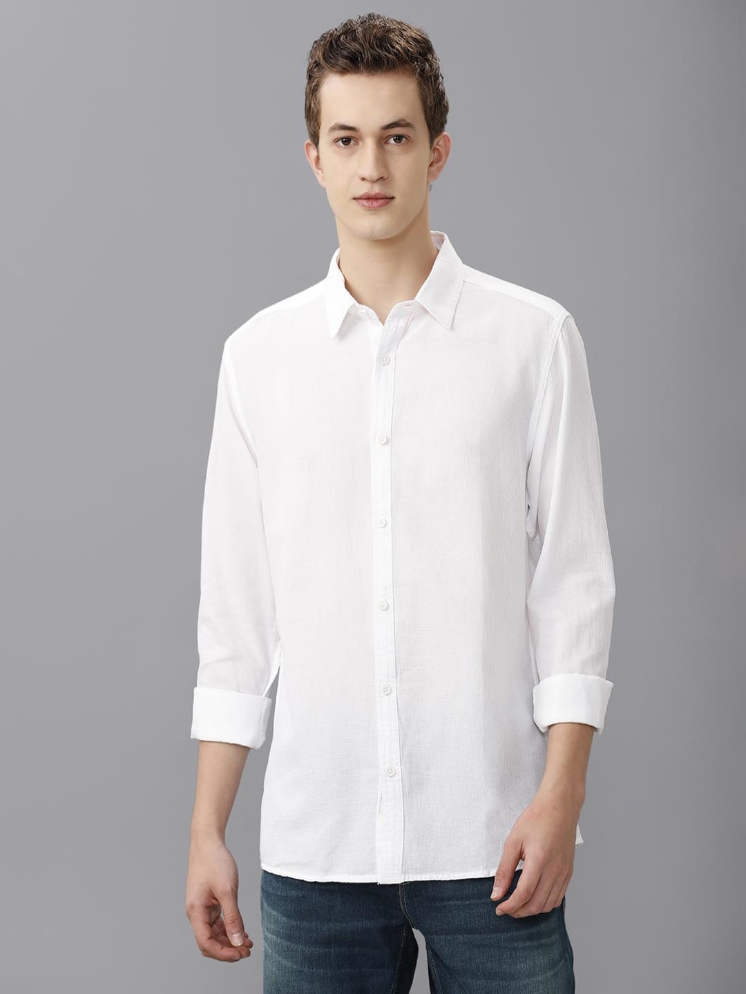 

Voi Jeans Men Relaxed Fit Spread Collar Solid Cotton Casual Shirt, White