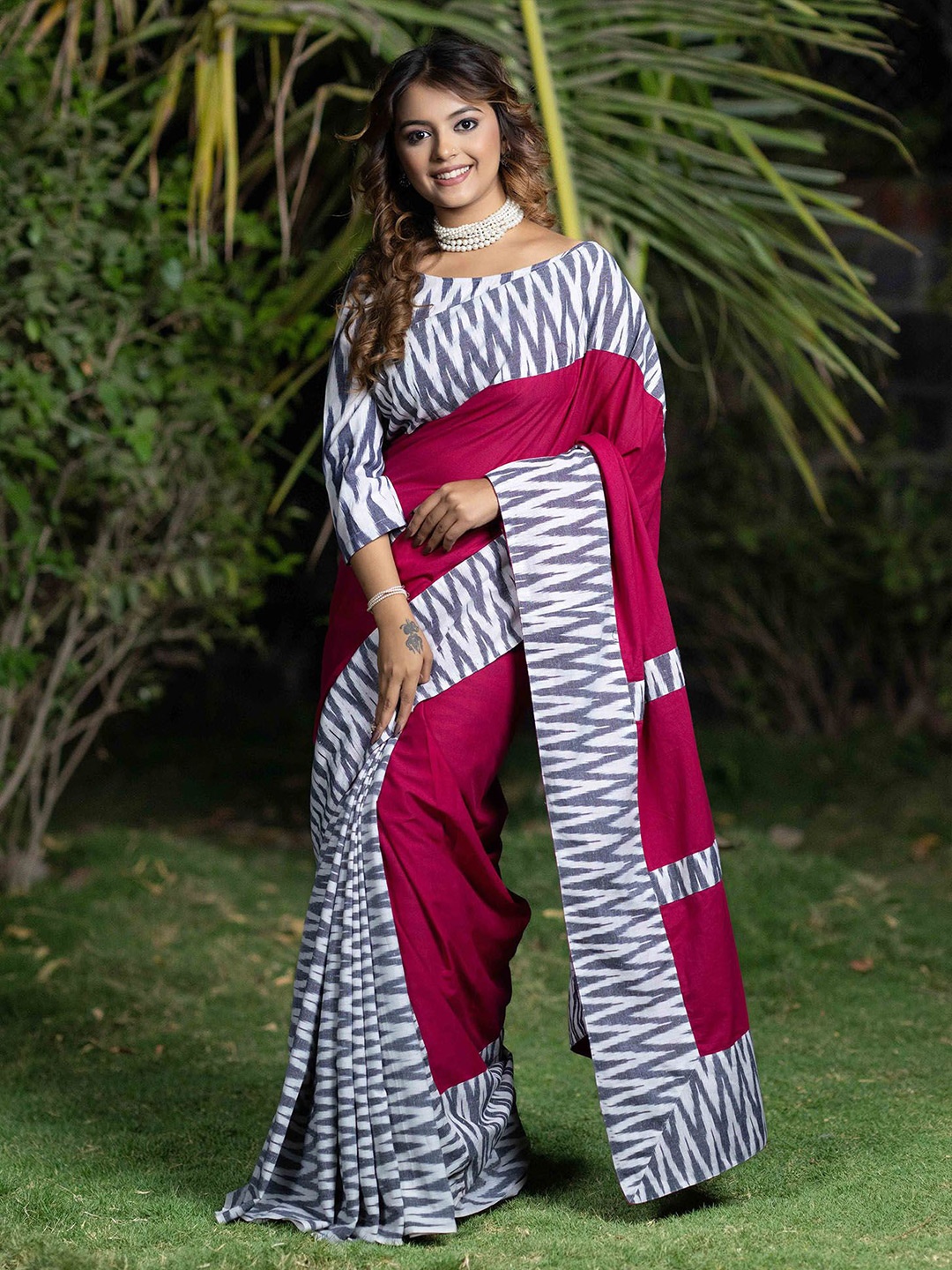 

Prasam Pure Cotton Ikat Saree, Maroon