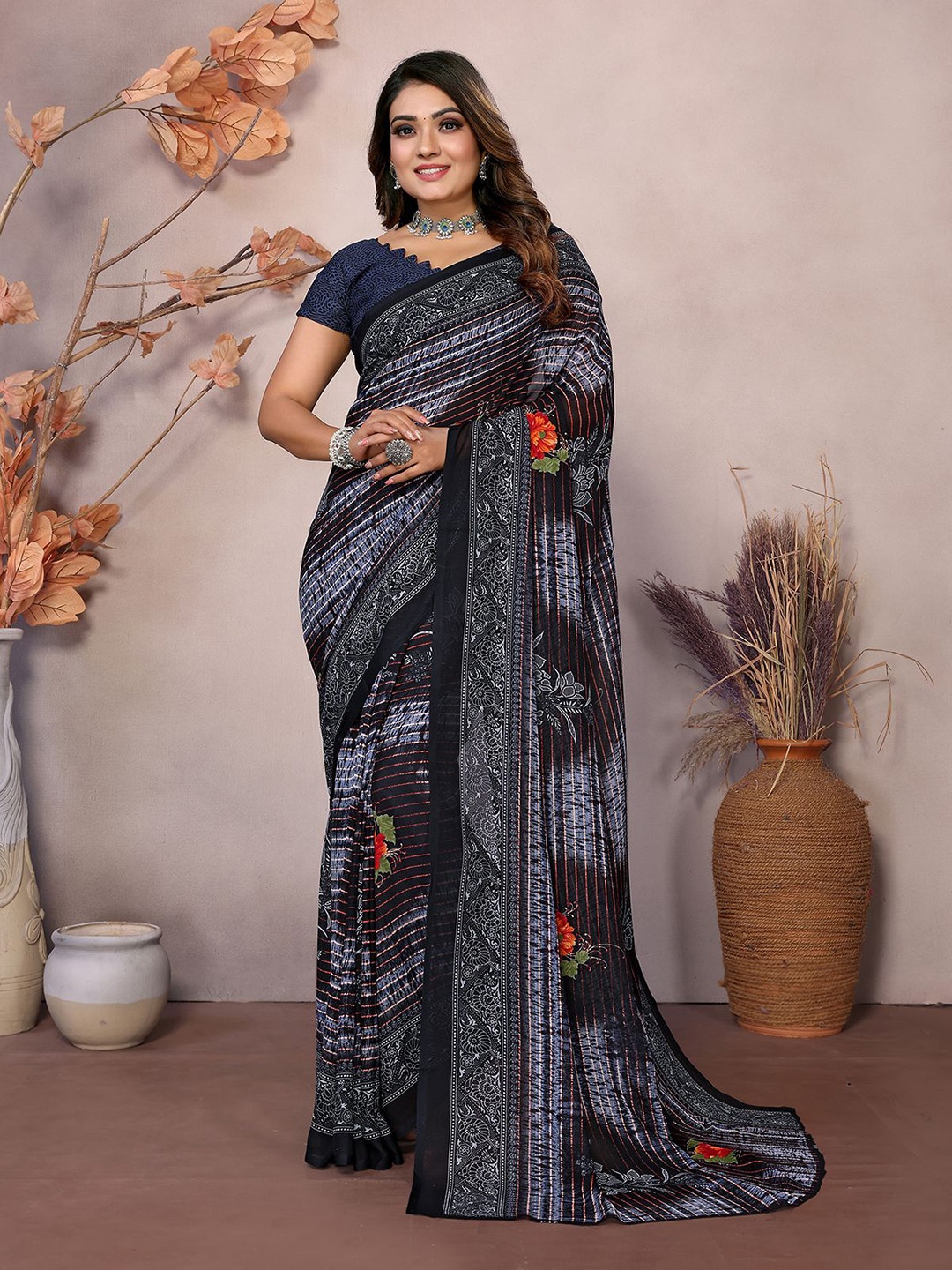 

Moda Rapido Floral Printed Saree, Grey