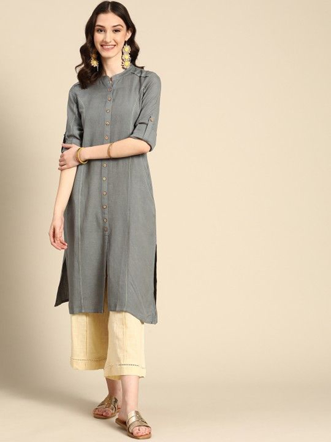 

Suha High Slit Mandarin Collar Roll-Up Sleeves Straight Kurta, Grey