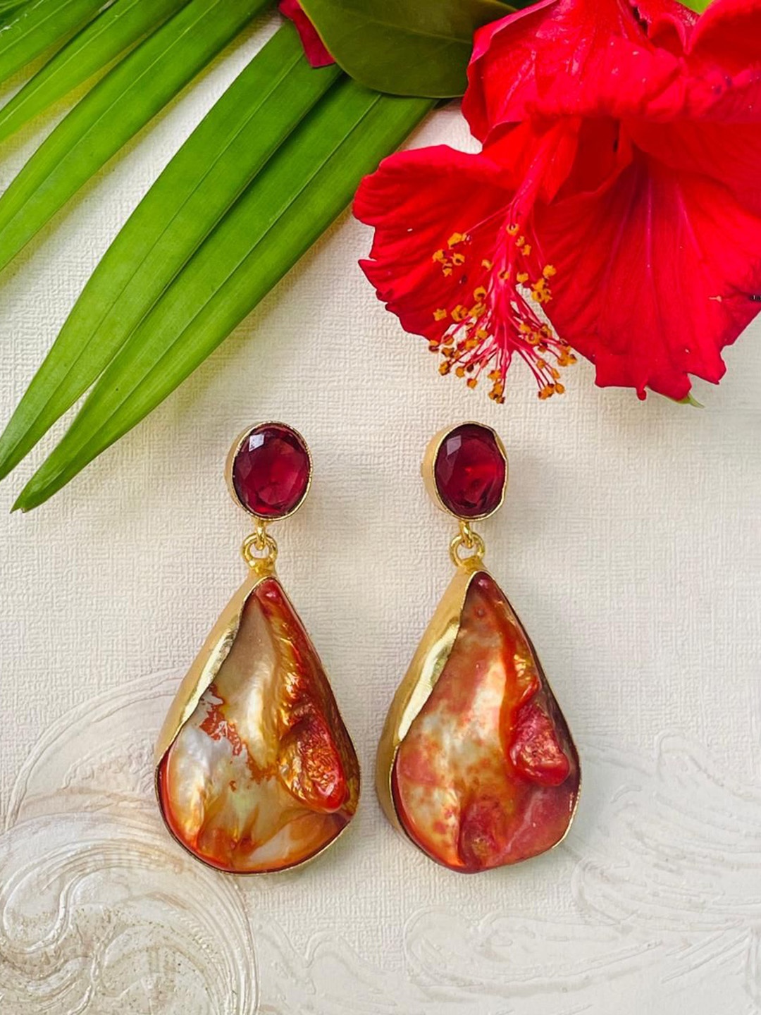 

MONI LIFESTYLE Contemporary Drop Earrings, Red