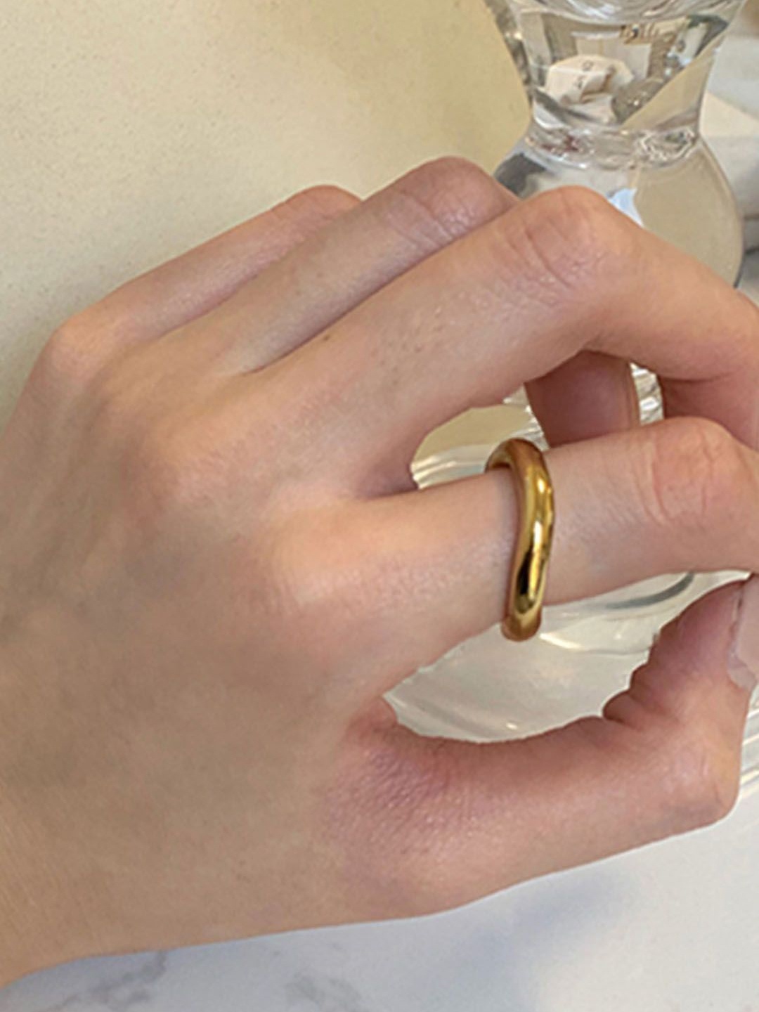 

StyleCast Elegant Gold-Toned Circular Shaped Finger Ring