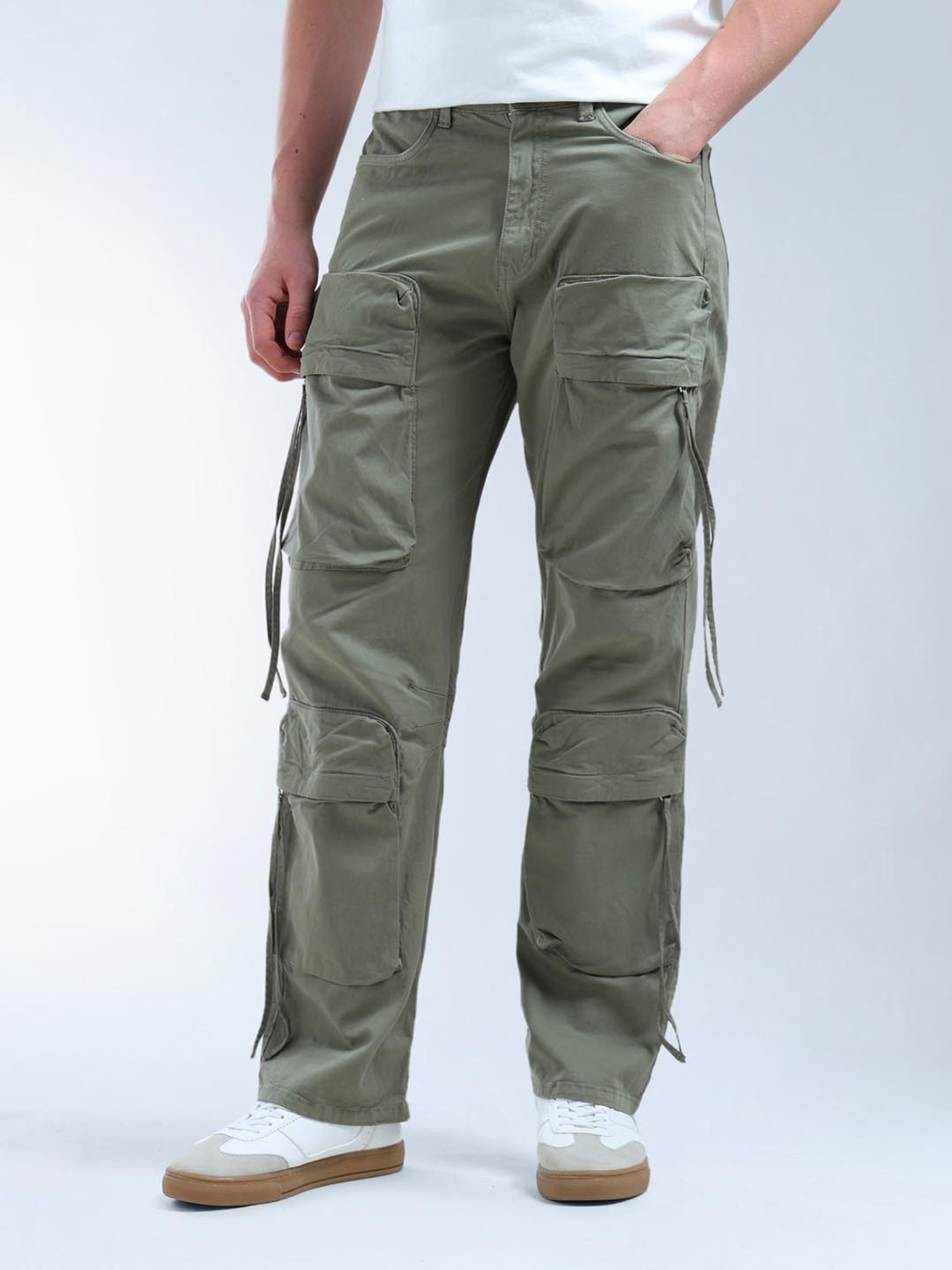 

Flying Machine Men Loose Fit Cargos Trousers, Green