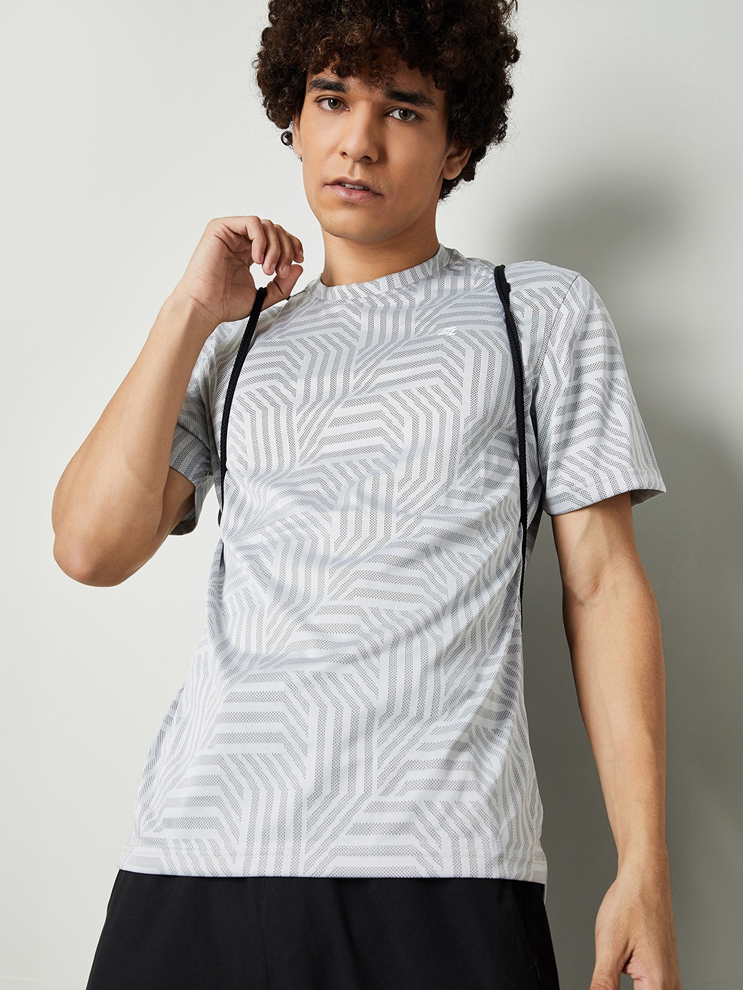 

max Men Abstract Printed Round Neck T-shirt, Grey