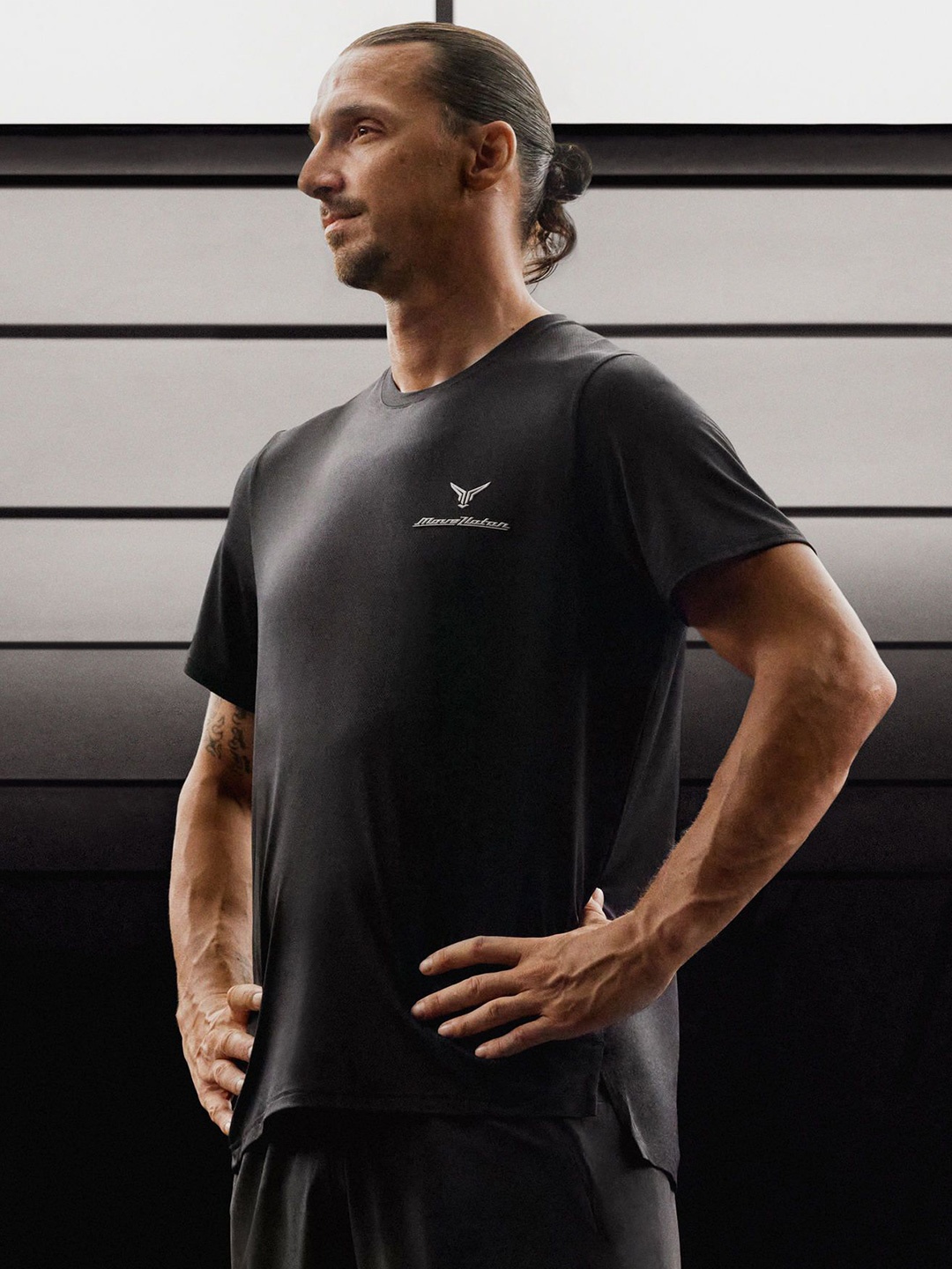 

H&M Regular Fit Sports Top In DryMove, Black