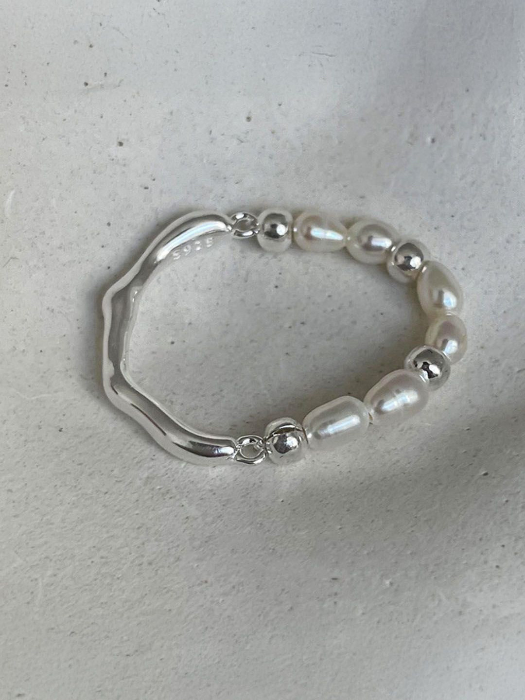 

StyleCast Elegant Silver-Toned Artificial Beaded Textured Circular Shaped Finger Ring