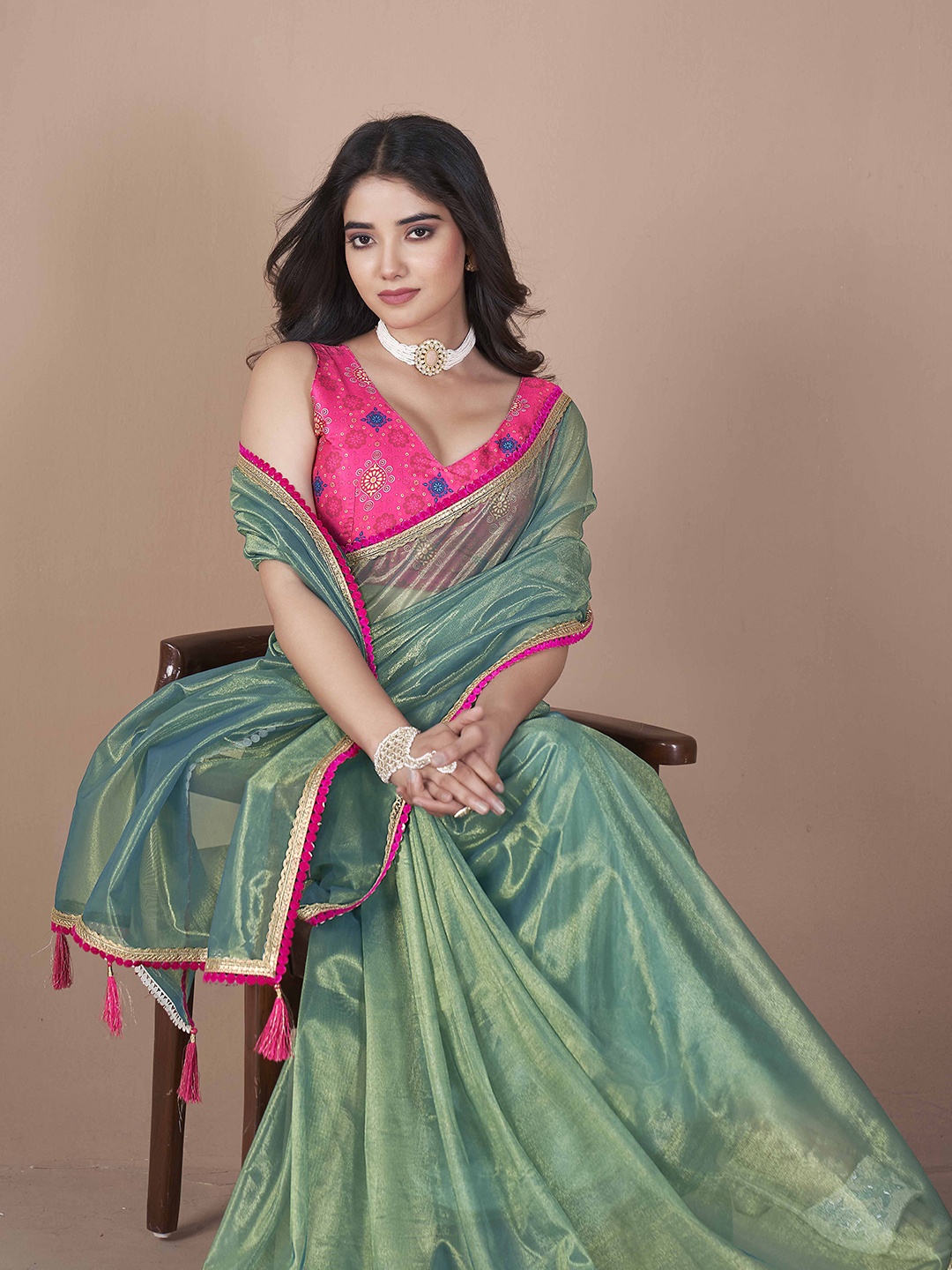 

Ethnielle Embroidered Net Saree, Green