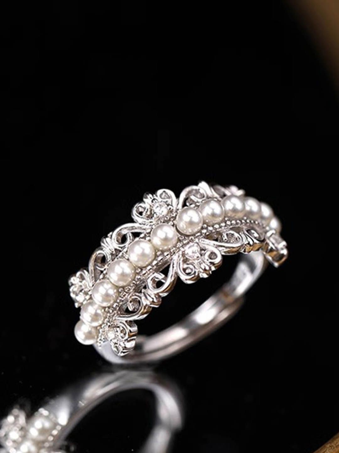 

StyleCast Elegant Silver-Plated Pearls Finger Ring