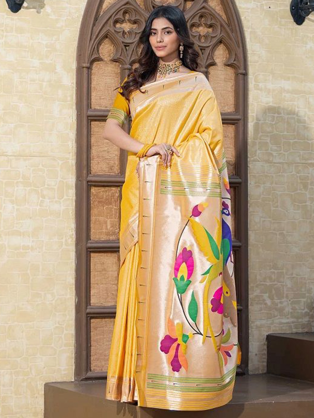 

sareyavella Woven Design Zari Paithani Saree, Yellow