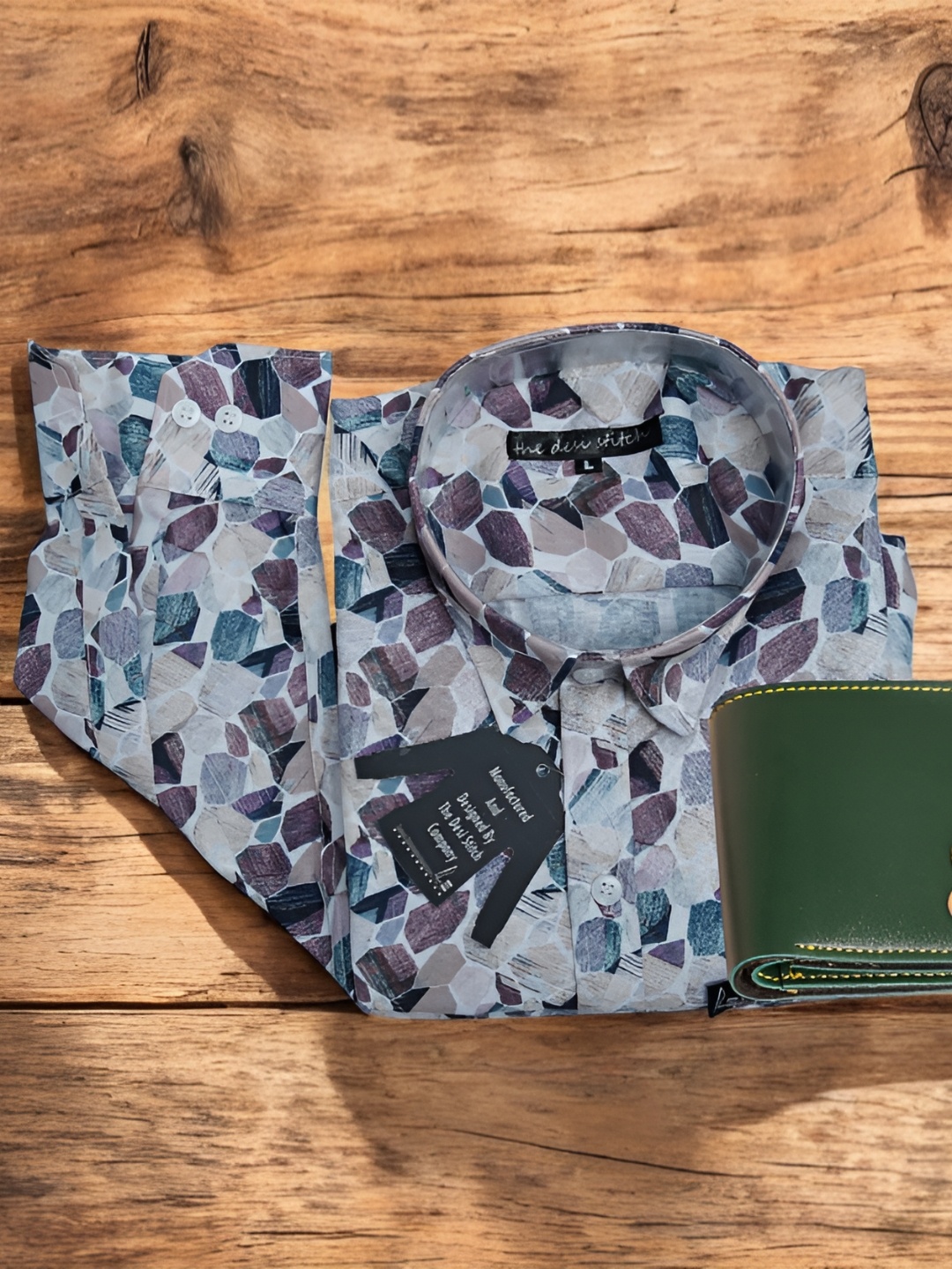 

Anikmart Men Printed Shirt & Leather Wallet, Blue