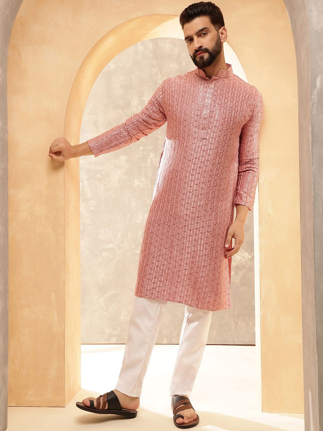 

SOJANYA Men Embroidered Thread Work Kurta, Coral