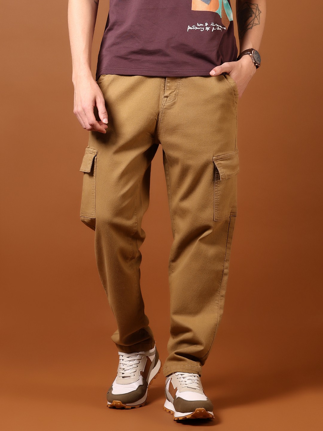 

V-Mart Men Regular Fit Mid-Rise Cotton Cargo Jeans, Beige