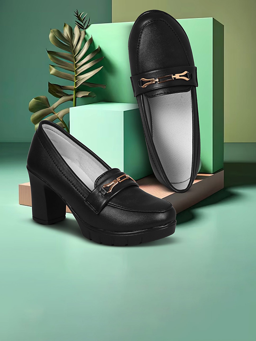 

Commander Shoes Women Block Pumps with Buckles, Black