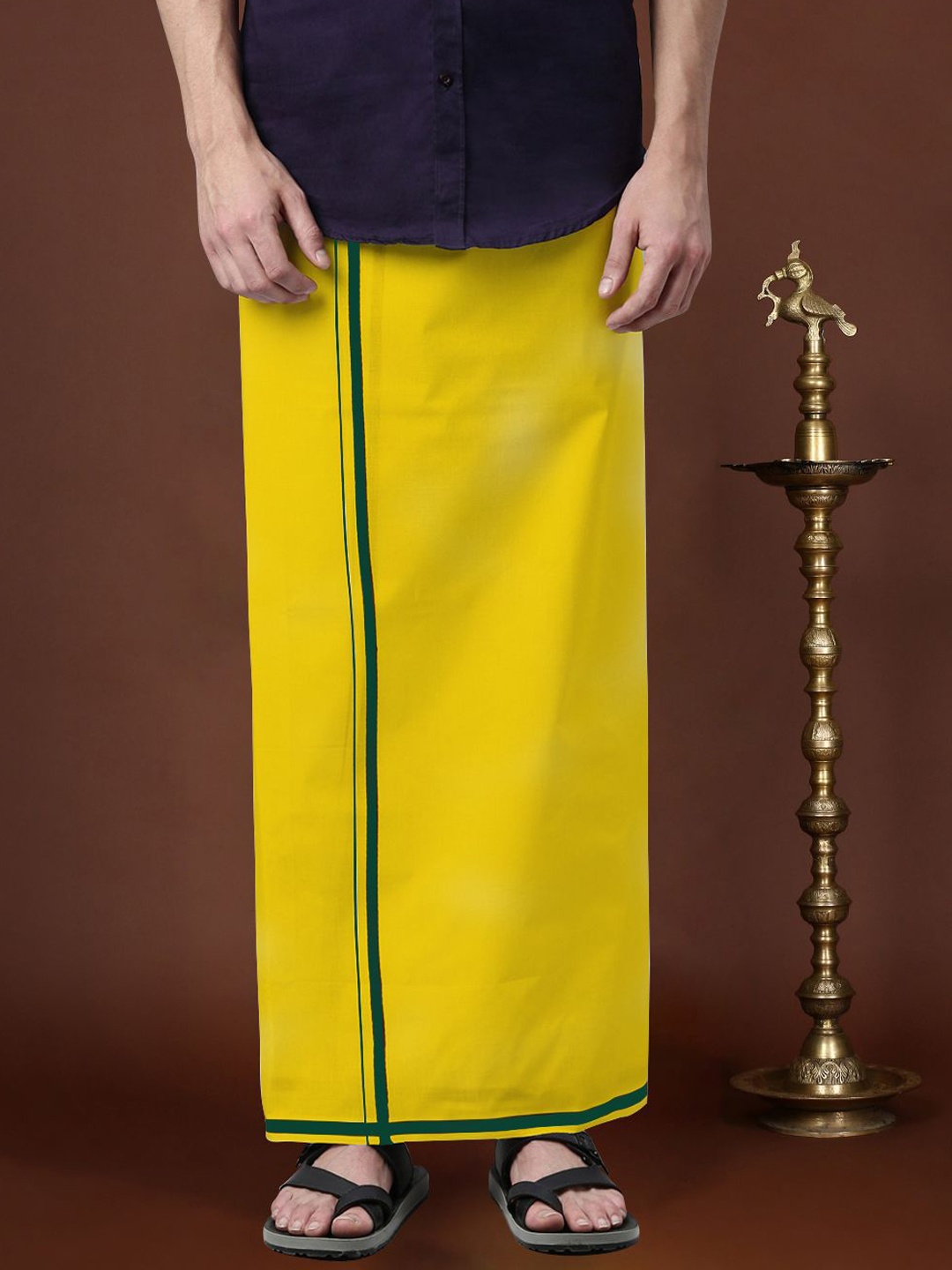 

Devala Weavers Society Men Pure Cotton Single Layer Yellow Dhoti with Coloured Border