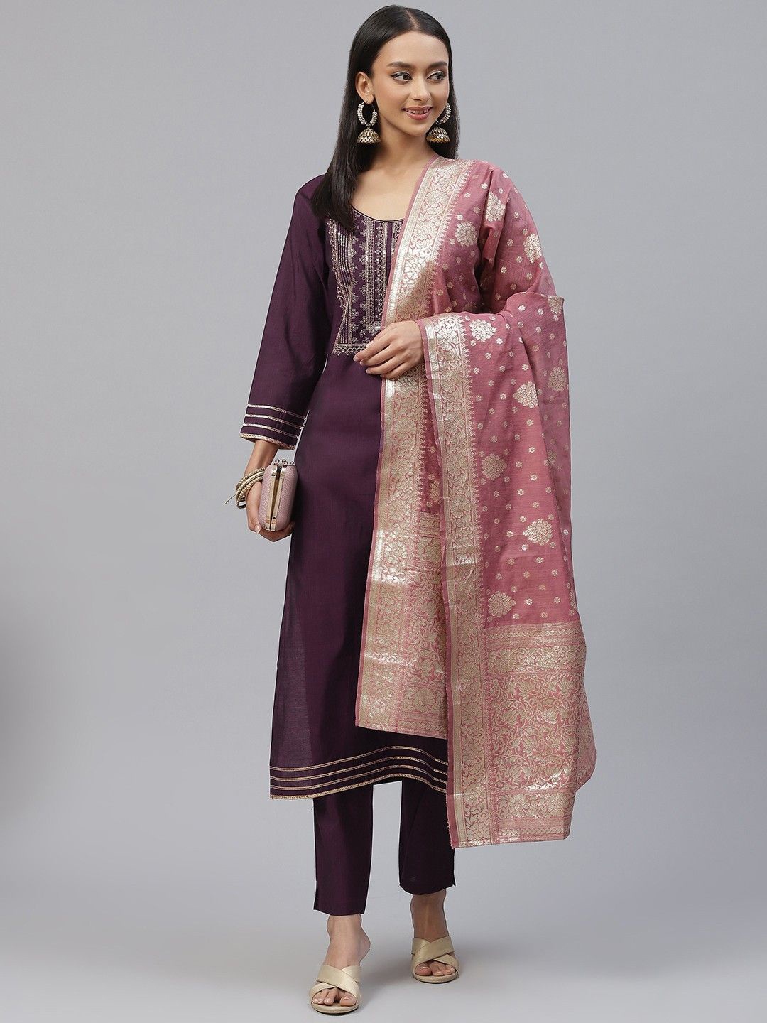 

KAVINDI Embroidered Sequinned Kurta With Trousers & Dupatta, Burgundy