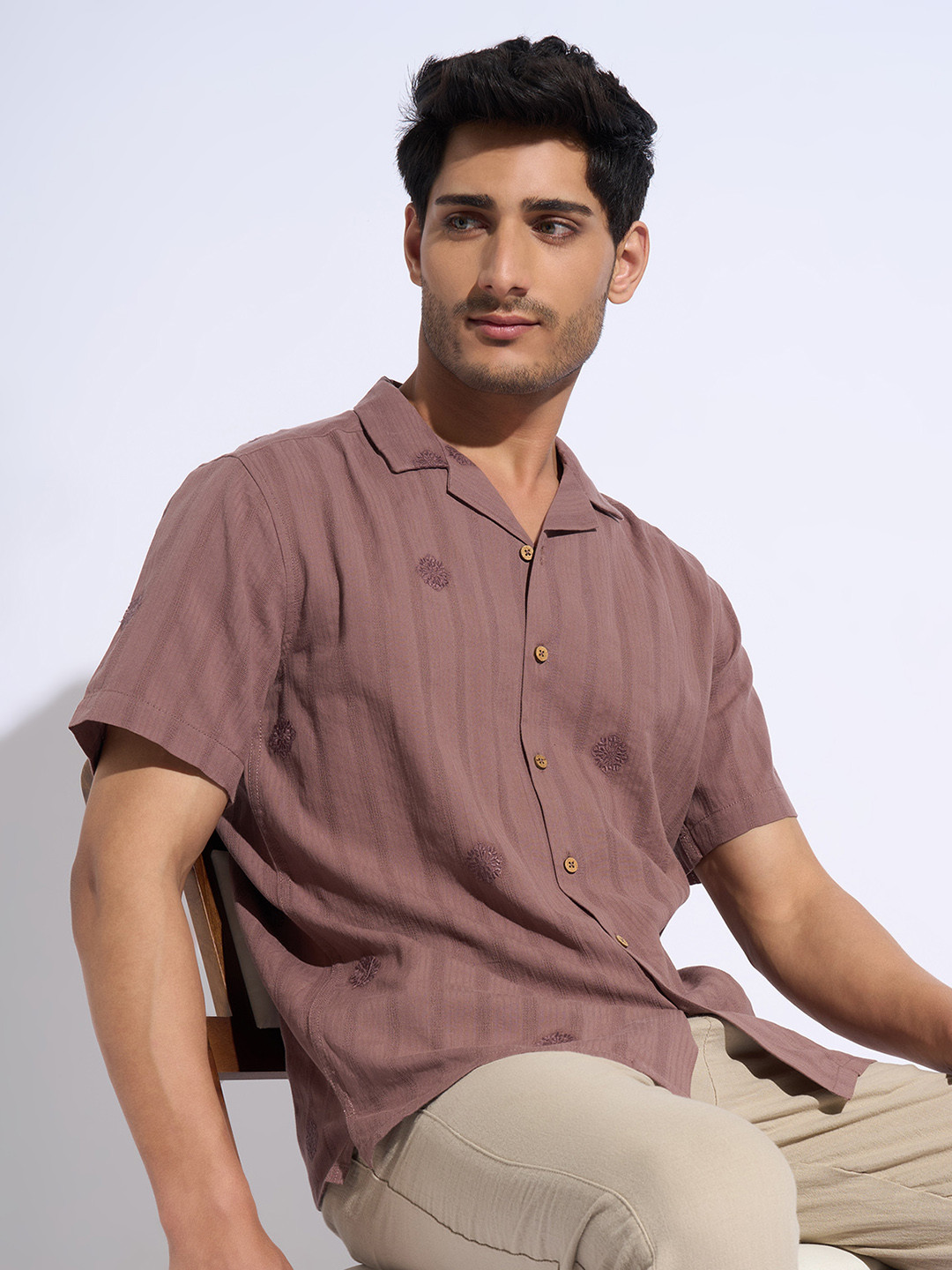 

7 Alt by Pantaloons Men Cuban Collar Textured Cotton Casual Shirt, Mauve