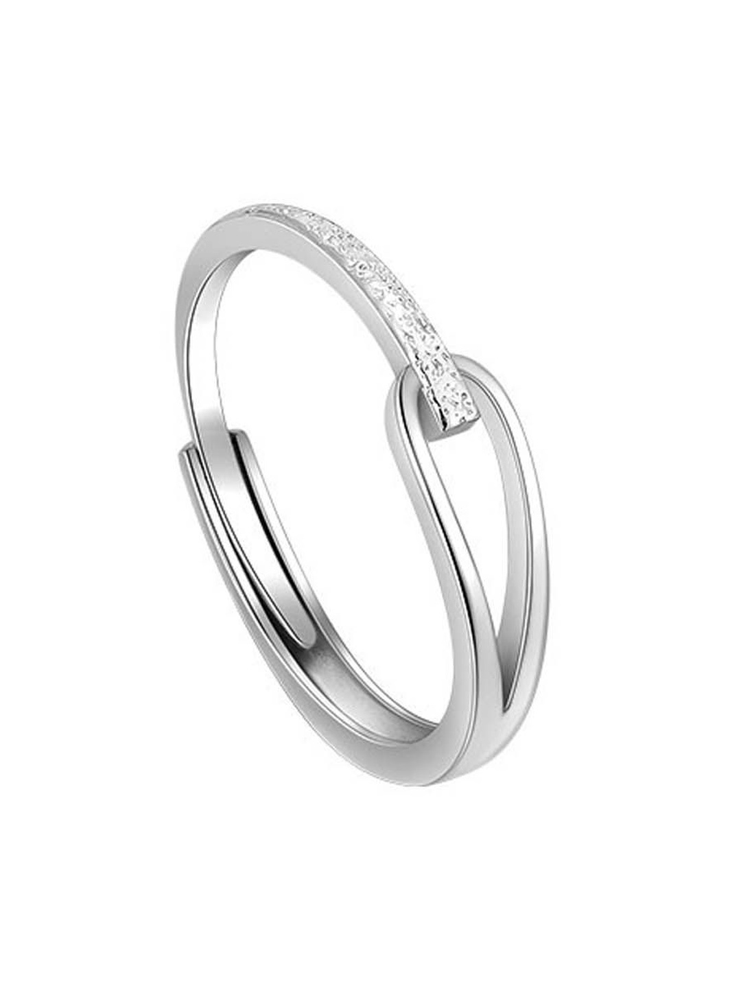 

StyleCast Elegant Silver-Toned Intricate Textured Circular Shaped Finger Ring