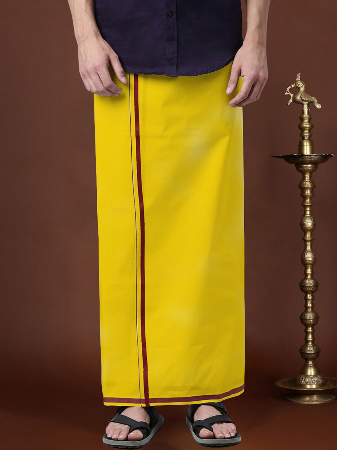 

Devala Weavers Society Men Pure Cotton Single Layer Yellow Dhoti with Coloured Border