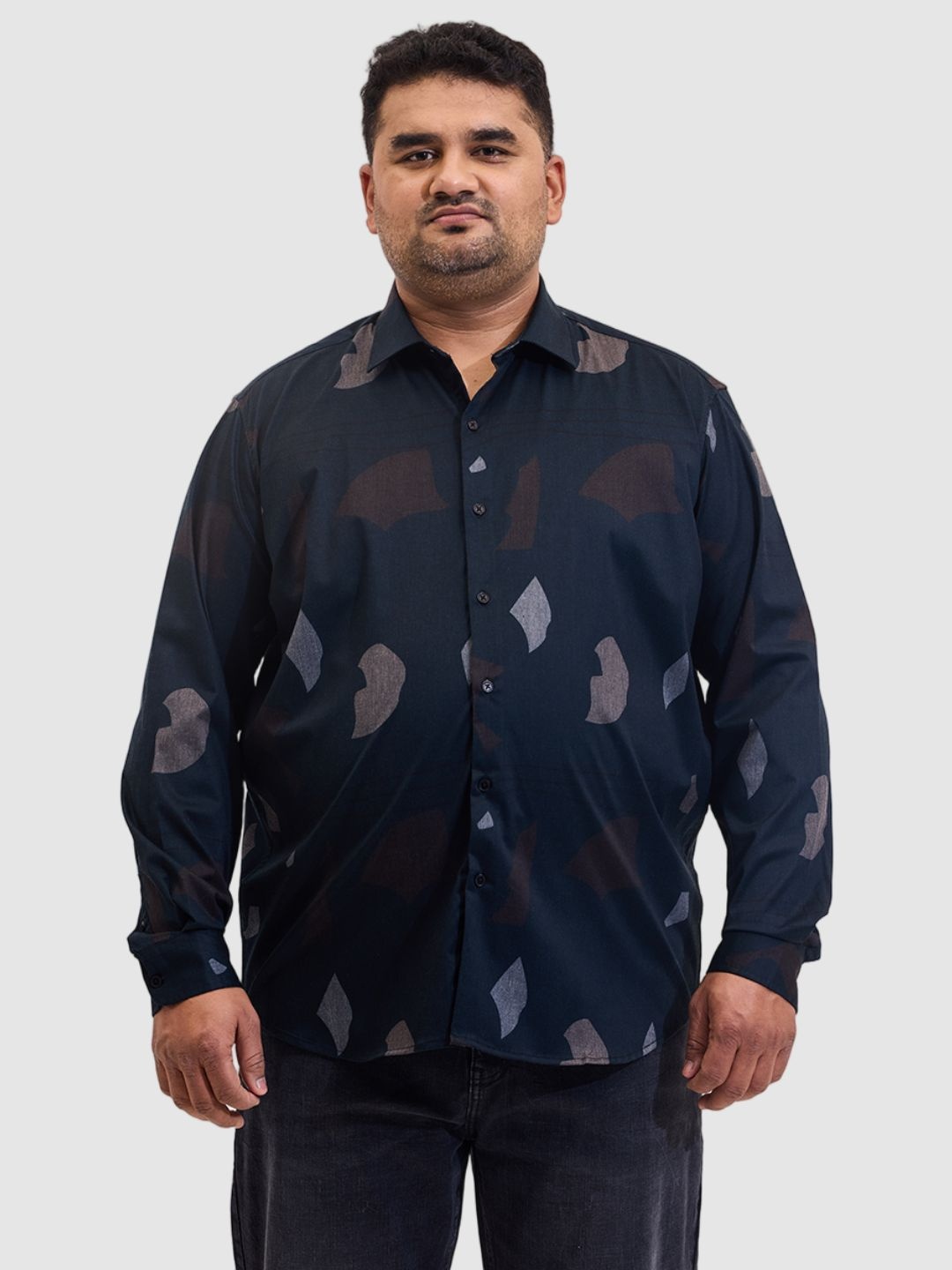 

Snitch Men Classic Fit Spread Collar Abstract Printed Casual Shirt, Navy blue