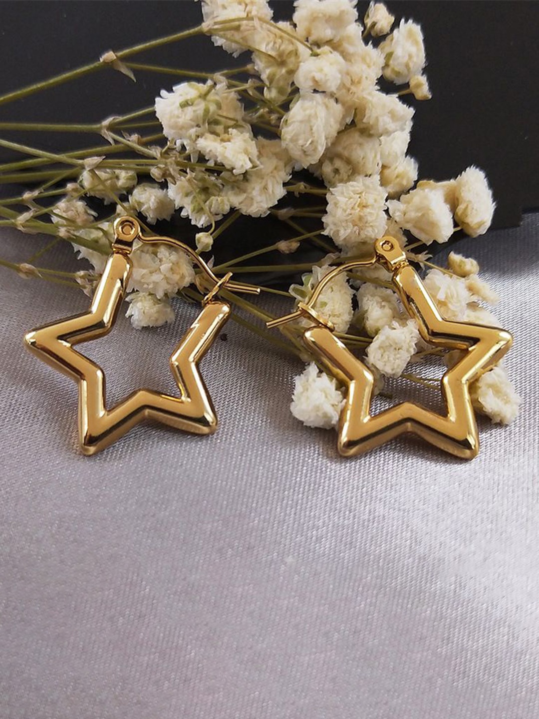 

MEENAZ Gold-Plated Stainless Steel Star Shaped Hoop Earrings