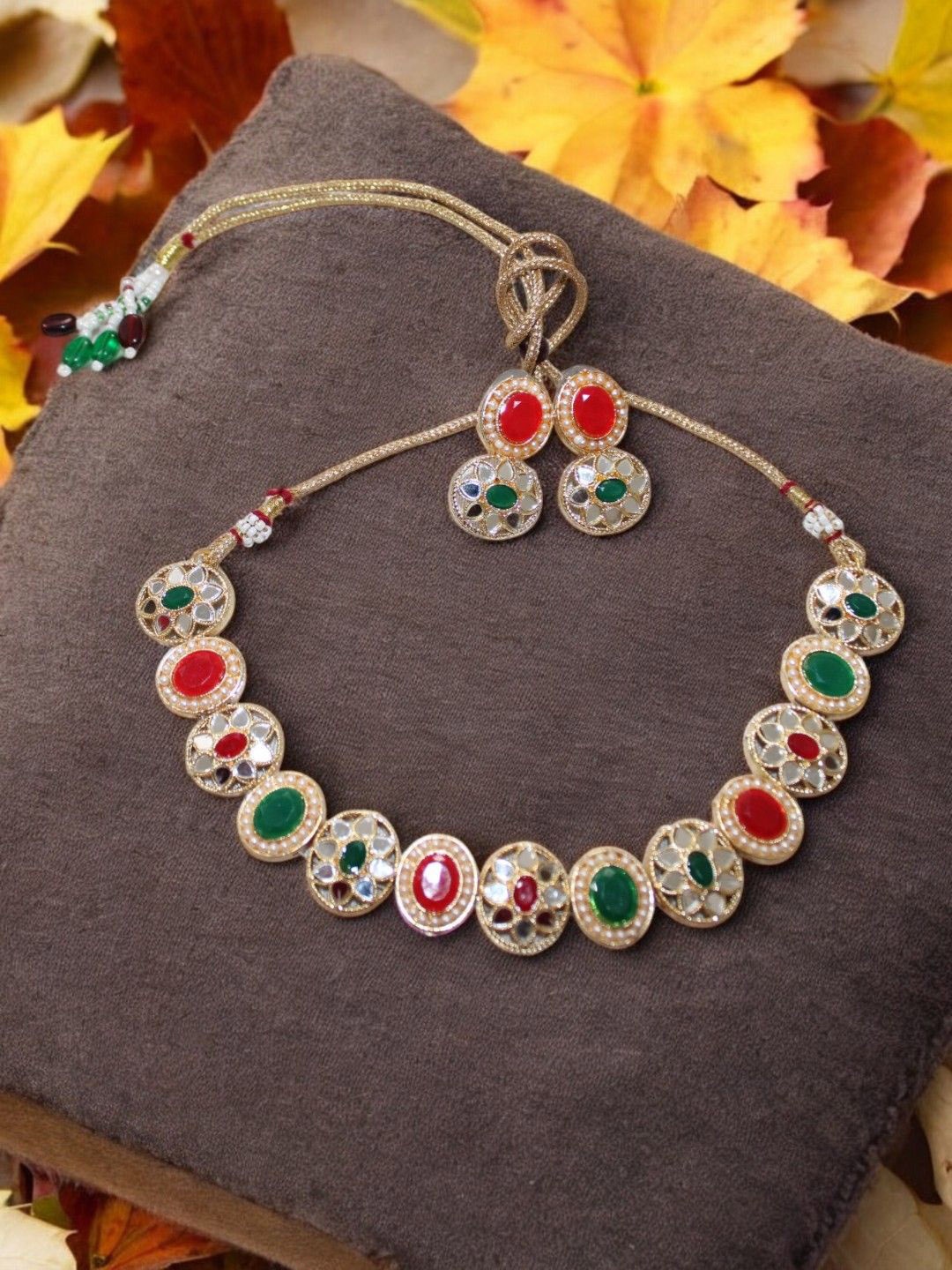 

Jolly Faces Kundan Stone Studded & Beaded Jewellery Set, Silver