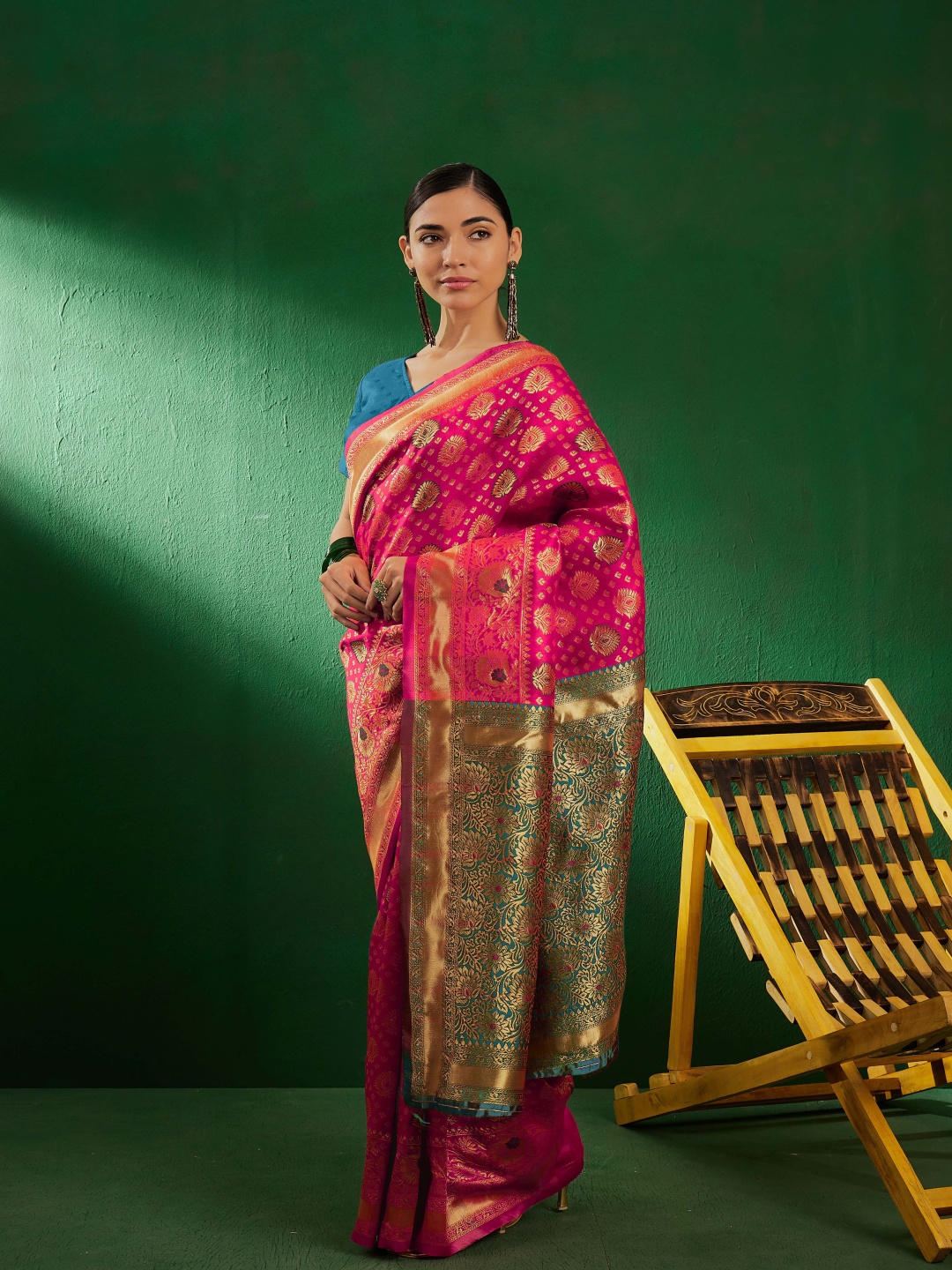 

DEVATITHI Gajri Banarasi Silk Saree, Pink