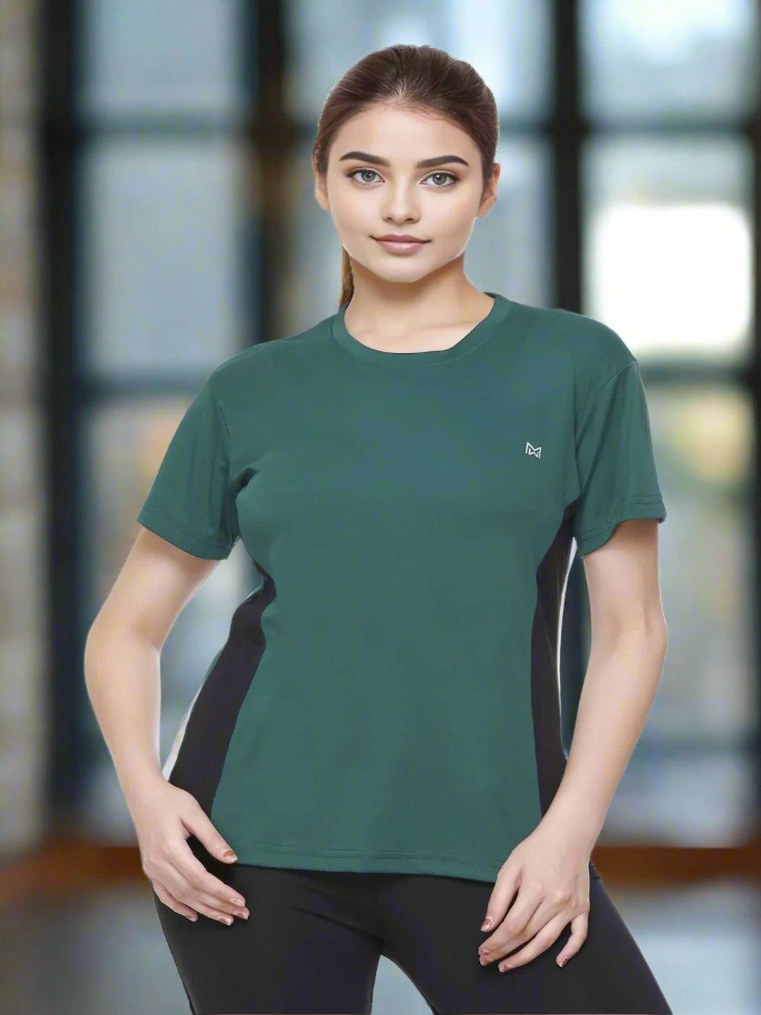 

White Moon Women Colourblocked Dri-FIT Applique T-shirt, Green