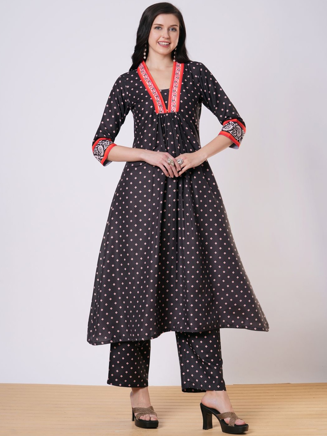 

Anni Designer Geometric Printed V-Neck A-Line Kurta With Palazzo, Black