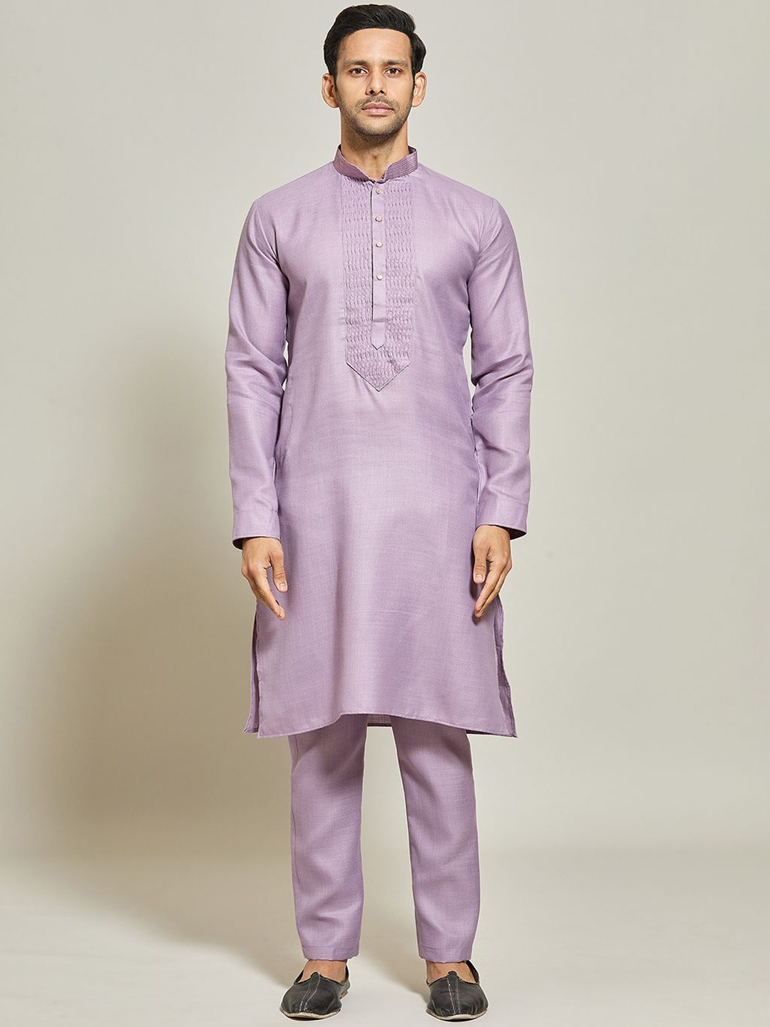 

Arihant Rai Sinha Men Regular Linen Kurta with Trousers, Purple