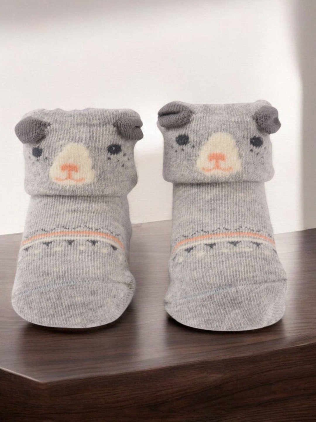 

Yellow Bee Infant Boys Patterned Non-Slip Ankle Length Non-Slip Socks, Grey