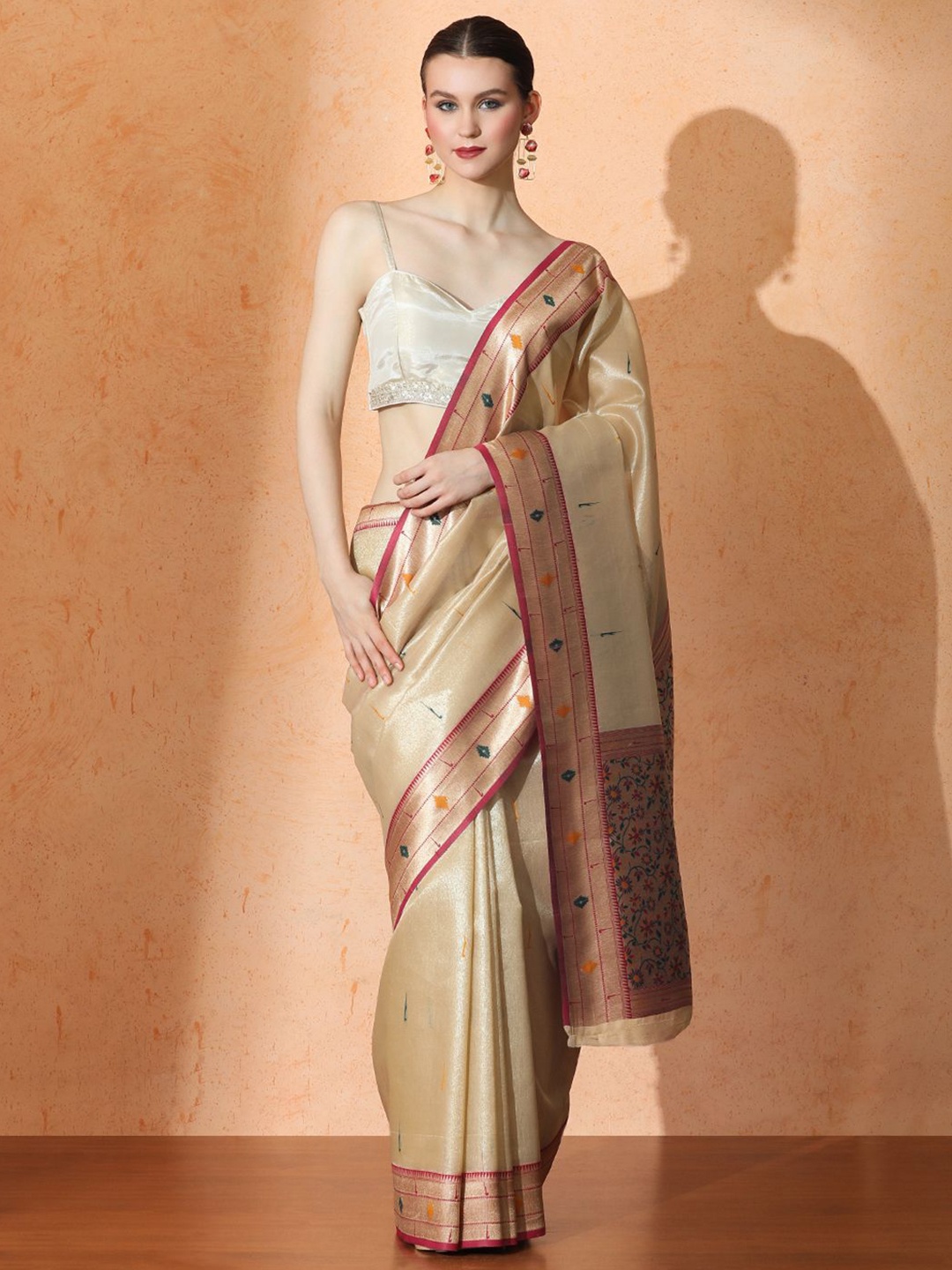 

SARHA Woven Design Kanjeevaram Saree, Beige