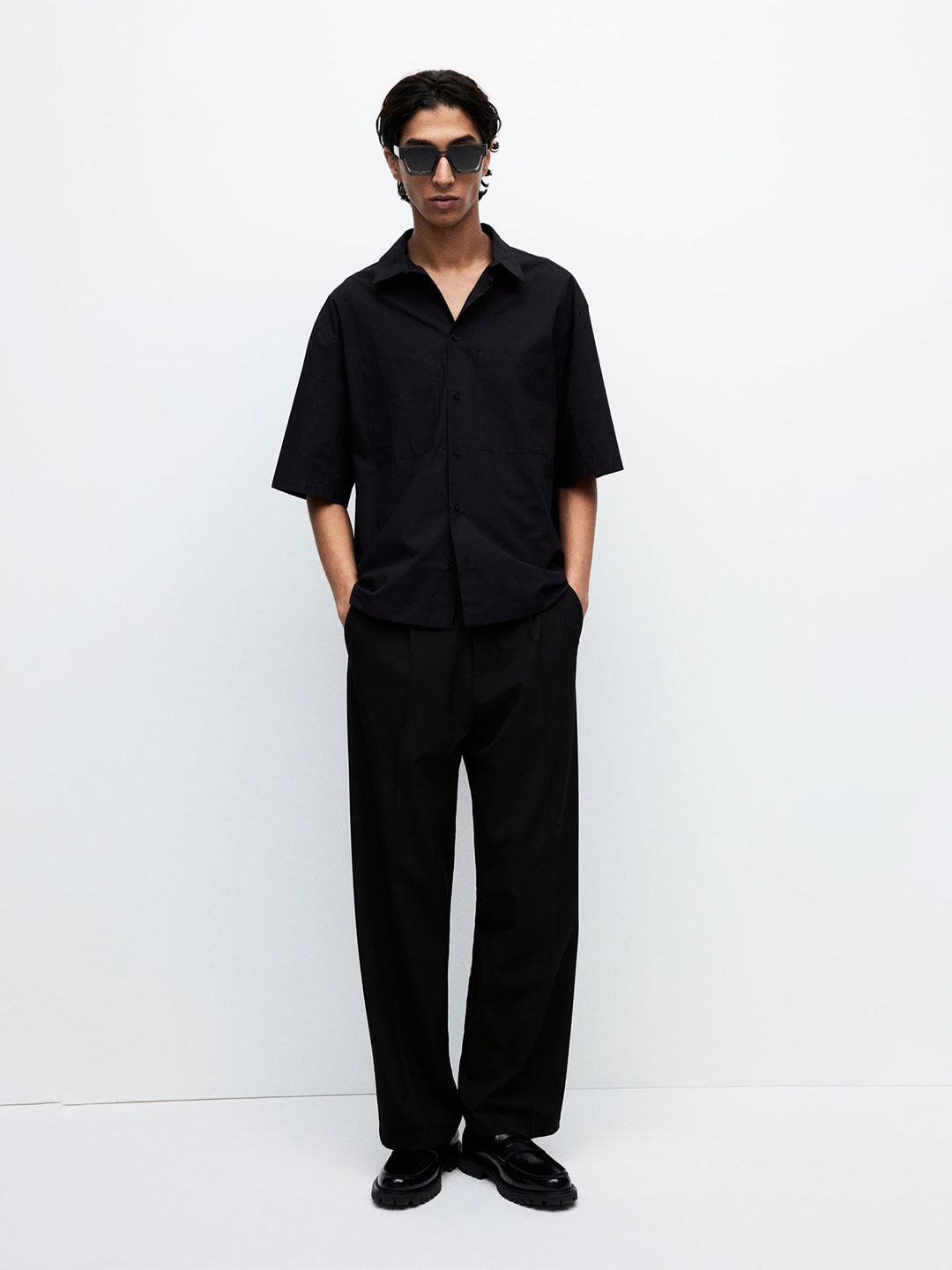 

H&M Regular Fit Short-Sleeved Shirt, Black