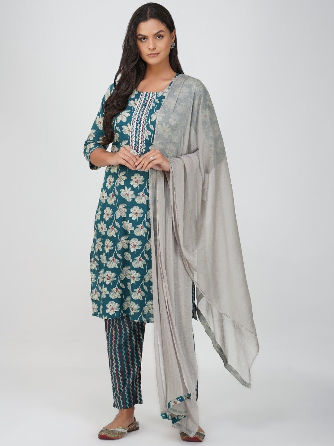 

Bluenixie Floral Printed Round Neck Chanderi Cotton Straight Kurta With Trouser & Dupatta, Green