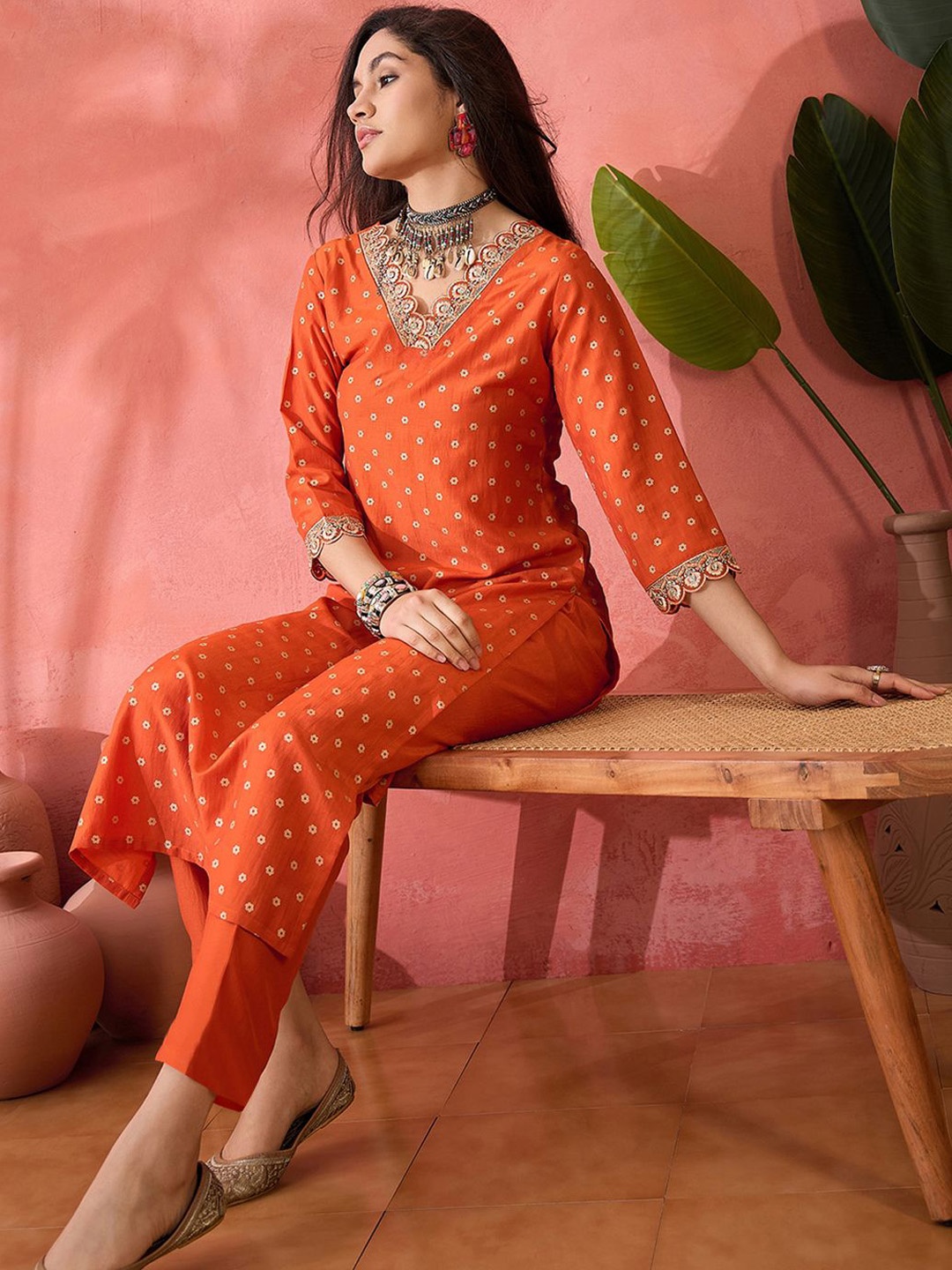 

Sangria Orange Floral Printed Silk Blend V-Neck Straight Kurta With Trousers