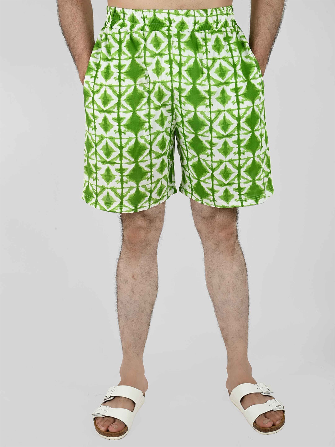 

Blissence Men Printed Slip-On Mid-Rise Lounge Shorts, Green