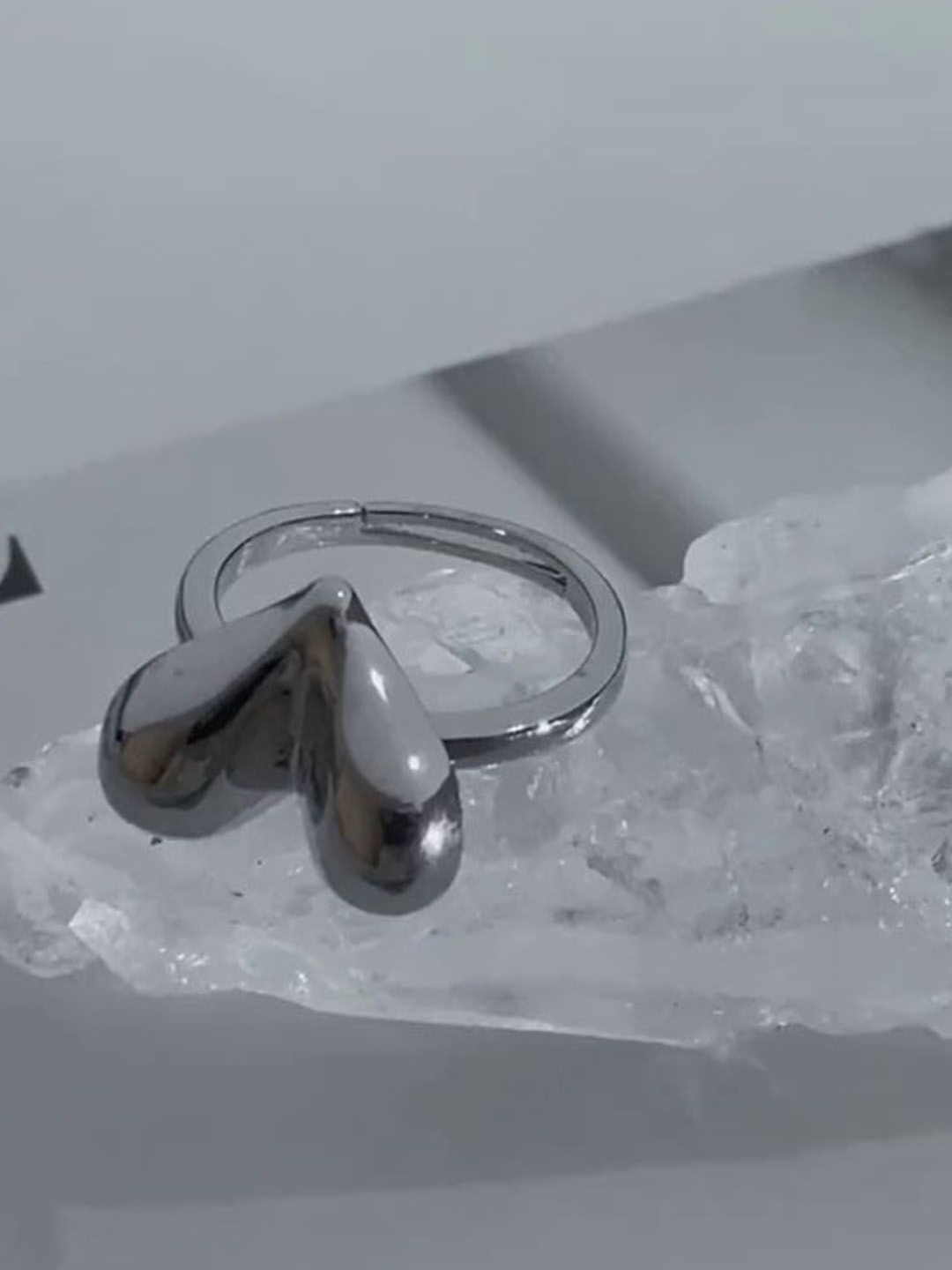 

StyleCast Silver-Toned Heart Shaped Adjustable Finger Ring