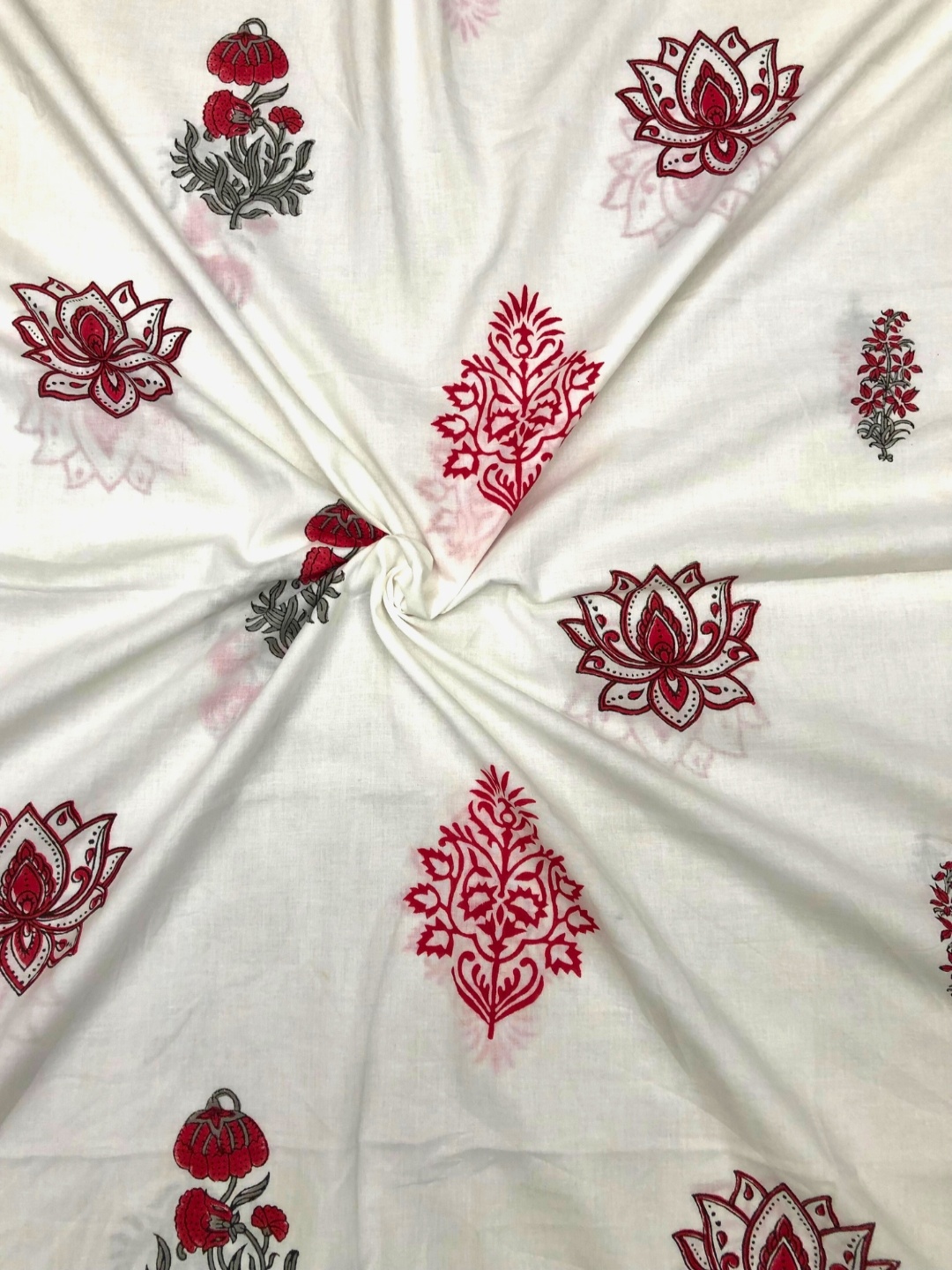 

PALASH Floral Printed Pure Cotton Unstitched Dress Material, White