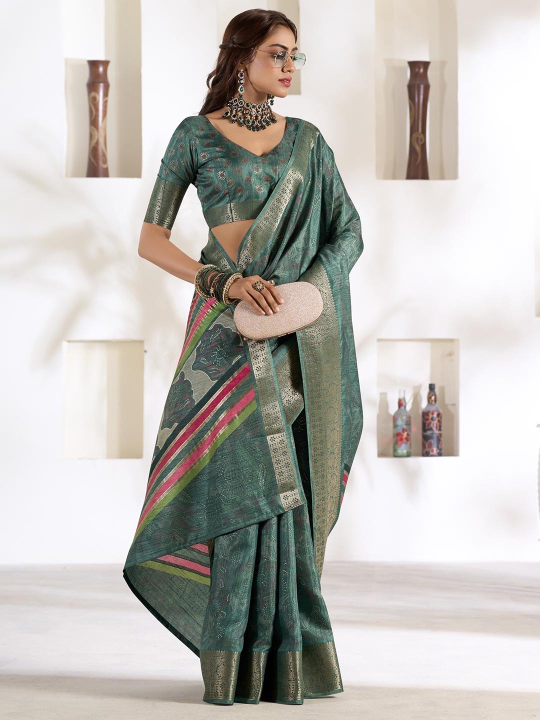 

Panzora Ethnic Motifs Printed Zari Saree, Green
