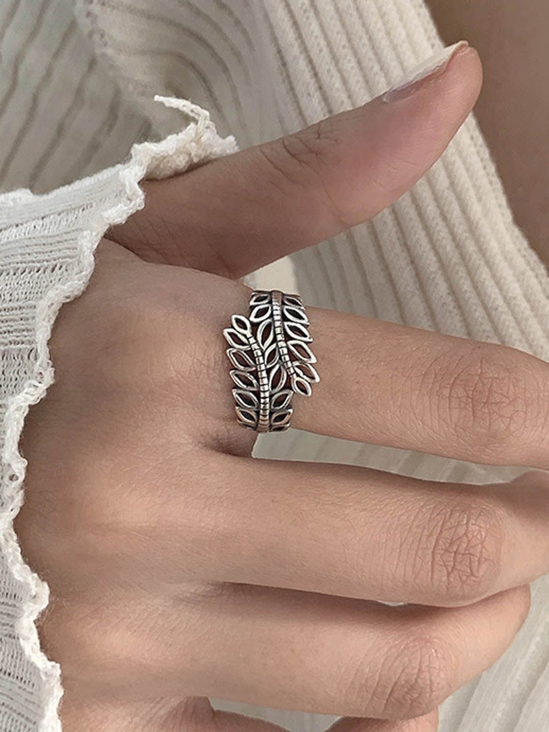 

StyleCast Elegant Silver-Plated Adjustable Leaf Shaped Finger Ring