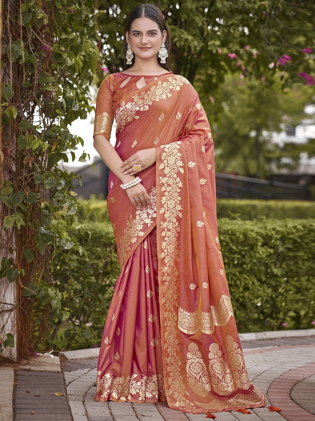 

SAREETHNIC Woven Design Zari Pure Silk Banarasi Saree, Gold