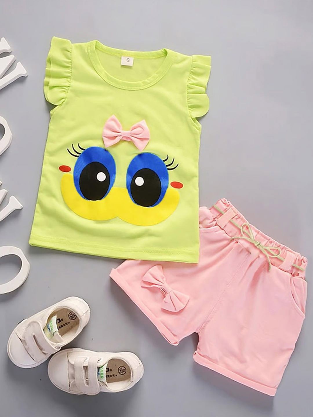 

Bold N Elegant Girls Printed Round Neck T-Shirt With Shorts, Green