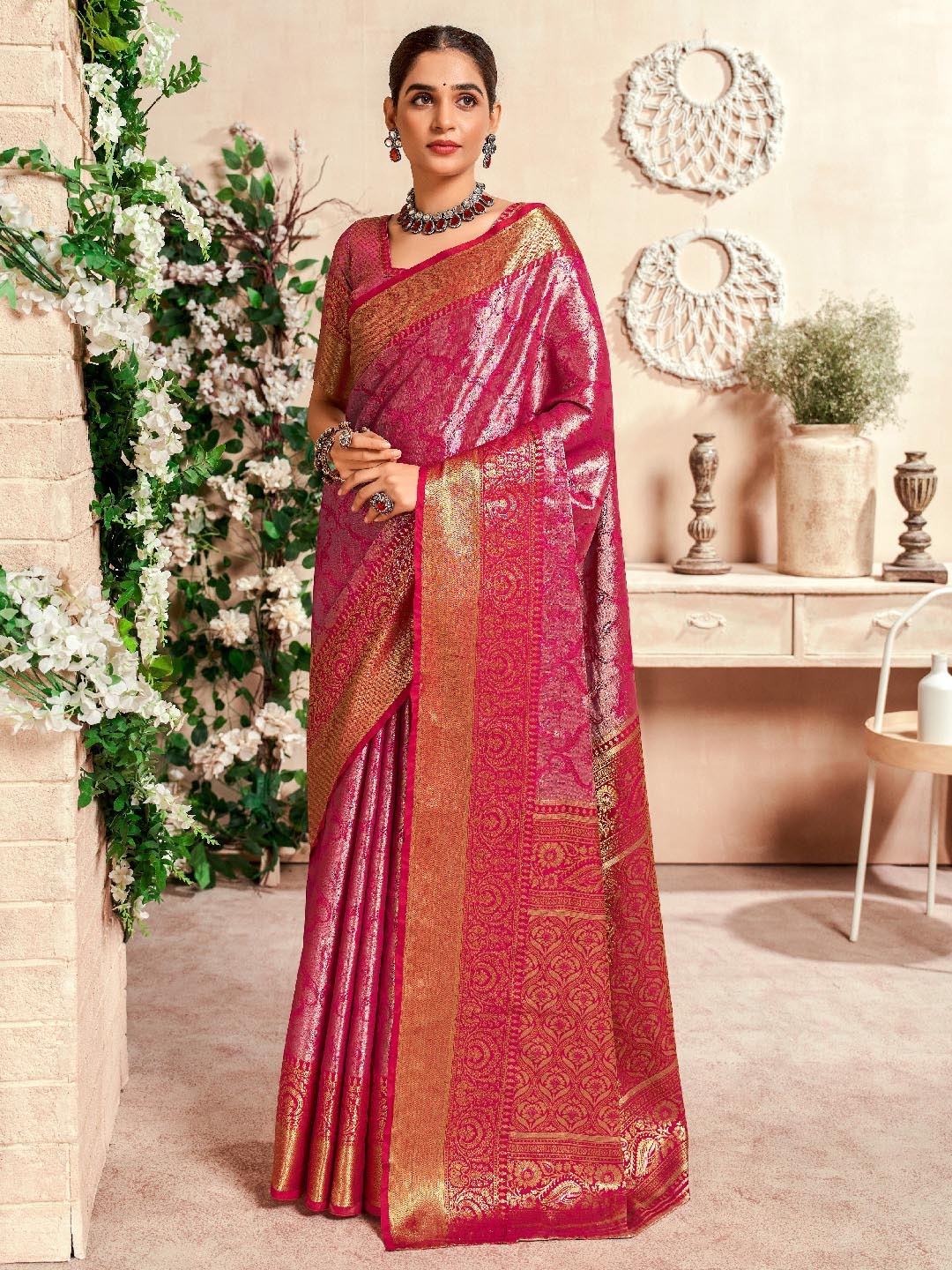 

Panzora Woven Design Zari Dharmavaram Saree, Pink