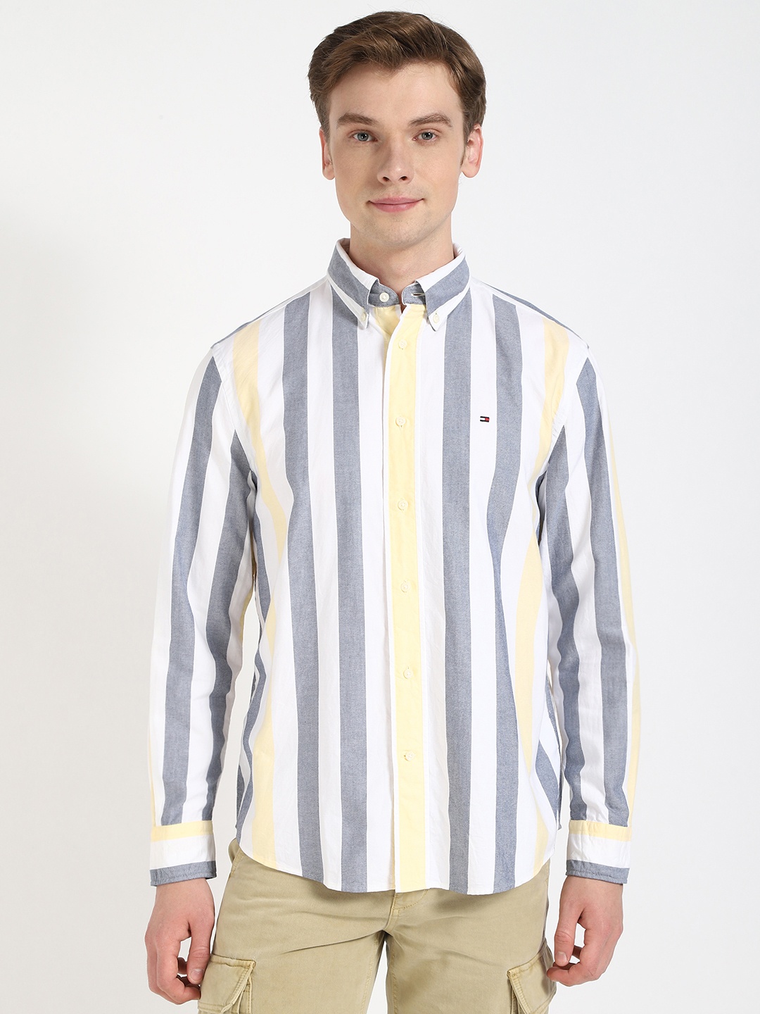 

Tommy Hilfiger Men Button-Down Collar Vertical Striped Cotton Casual Shirt, White