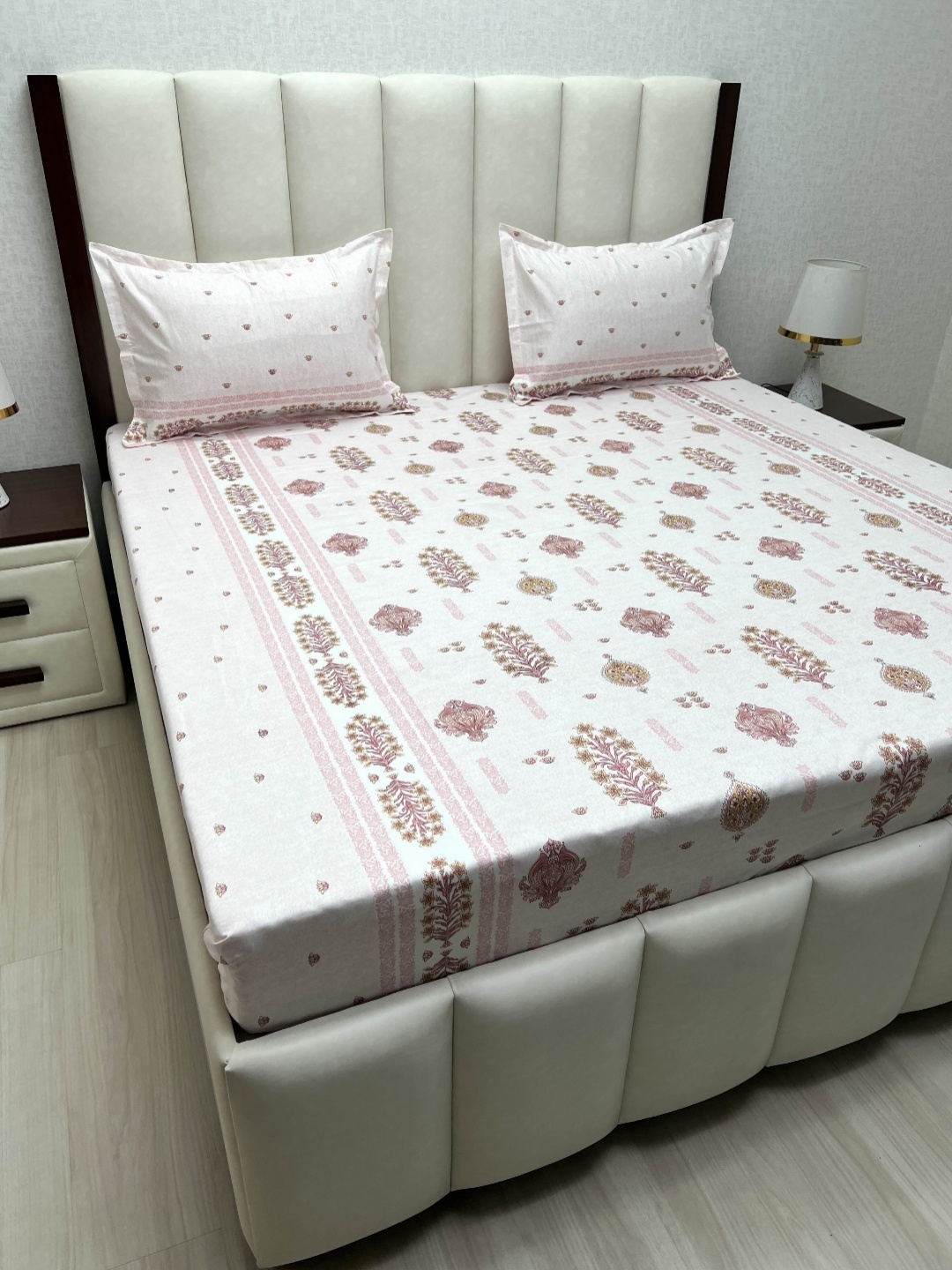 

Pure Decor Royal Passion White & Pink Pure Cotton 220 TC Queen Bedsheet Set 2.28 m x 2.54m