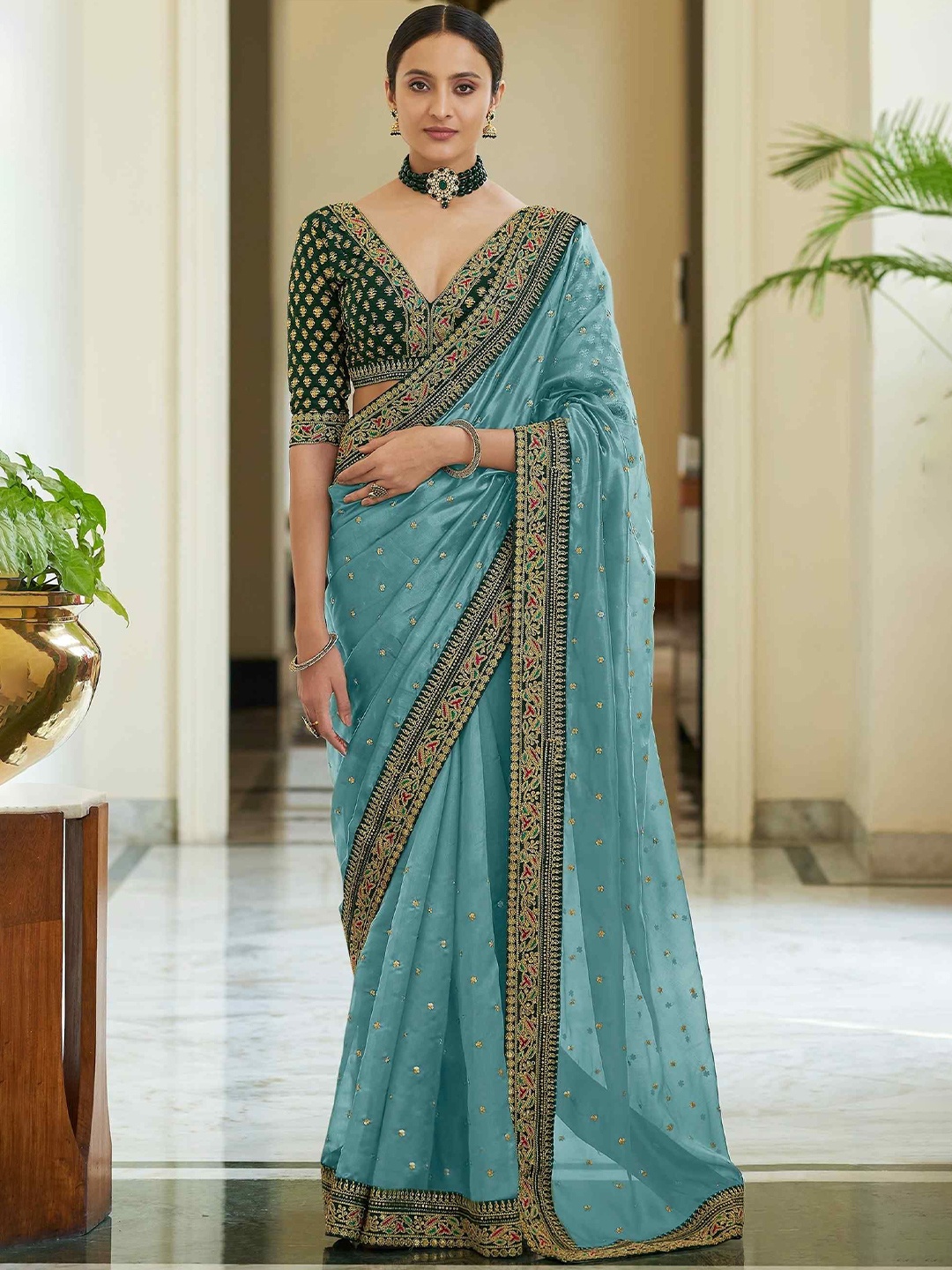 

DIVINE EXIM Embellished Embroidered Organza Saree, Turquoise blue