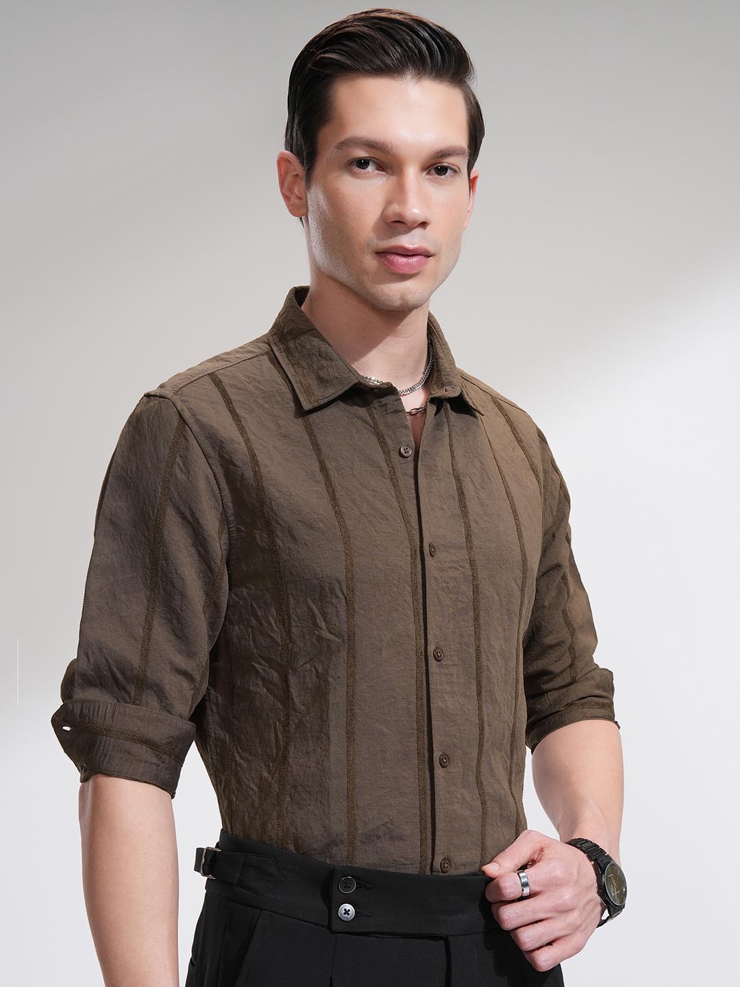 

HIGHLANDER Men Chenille Yarn Striped Occasion Shirt, Olive
