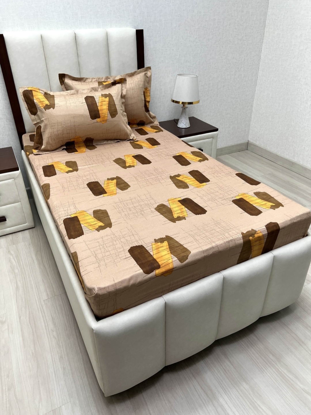 

Pure Decor Brown & Grey Geometric Pure Cotton 260 TC Single Bedsheet 1.73 m x 2.36 m