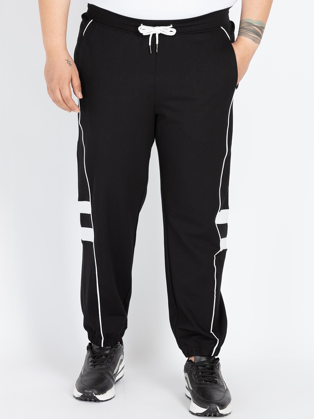 

UNSIZED Men Plus Size Regular Fit Joggers, Black