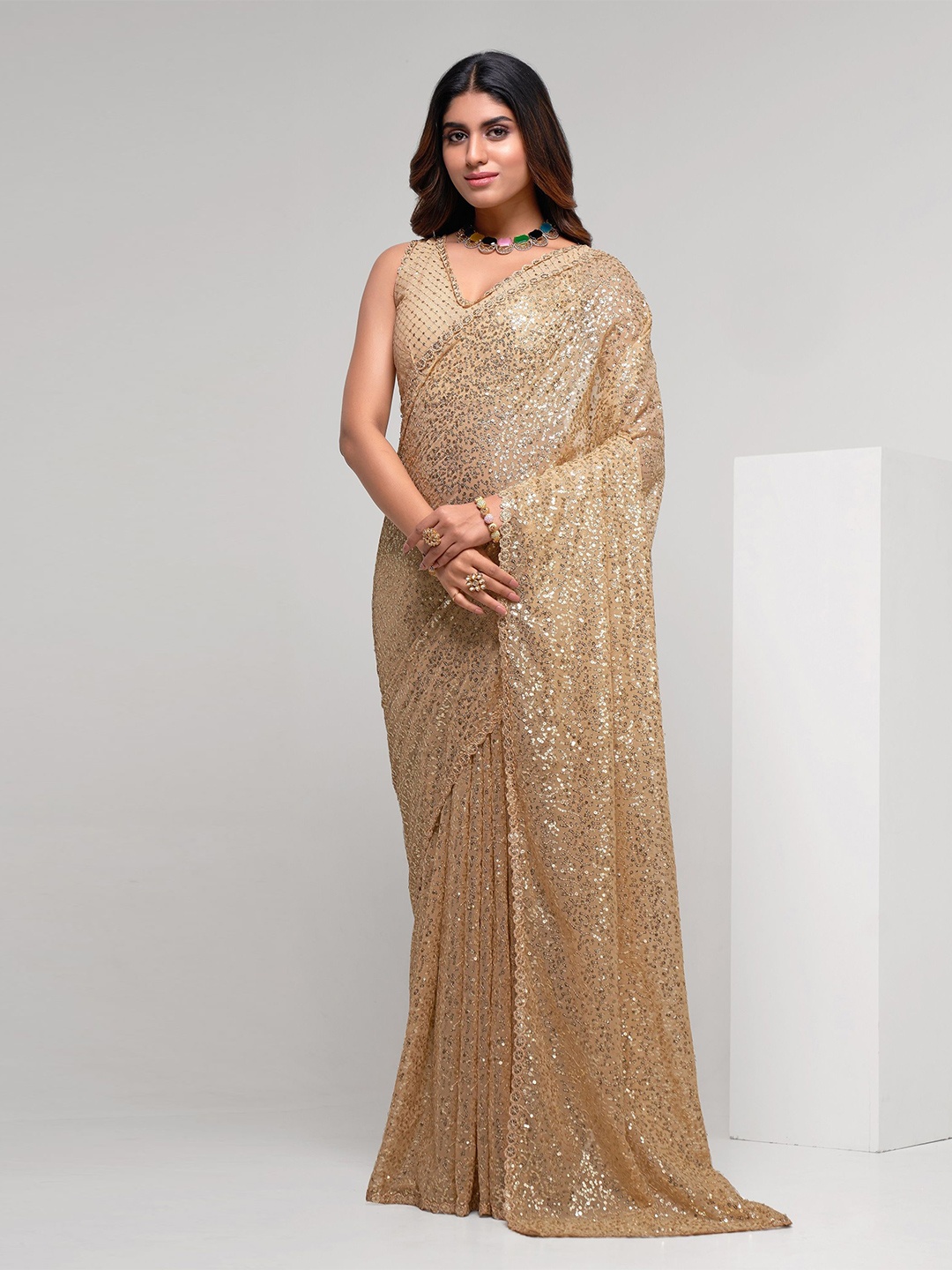 

DIVINE EXIM Embellished Sequinned Saree, Beige