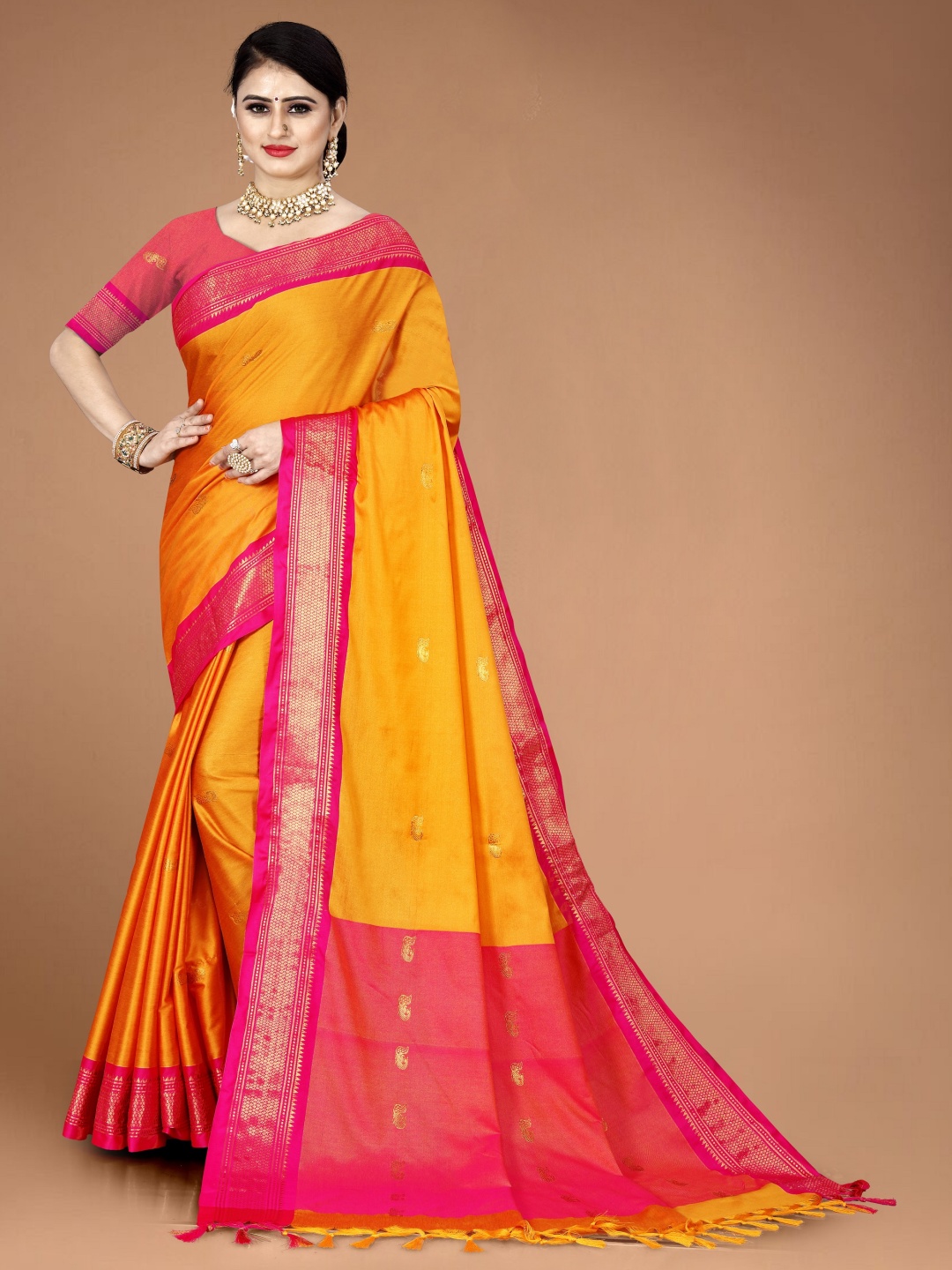 

Moda Rapido Zari Art Silk Paithani Saree, Red